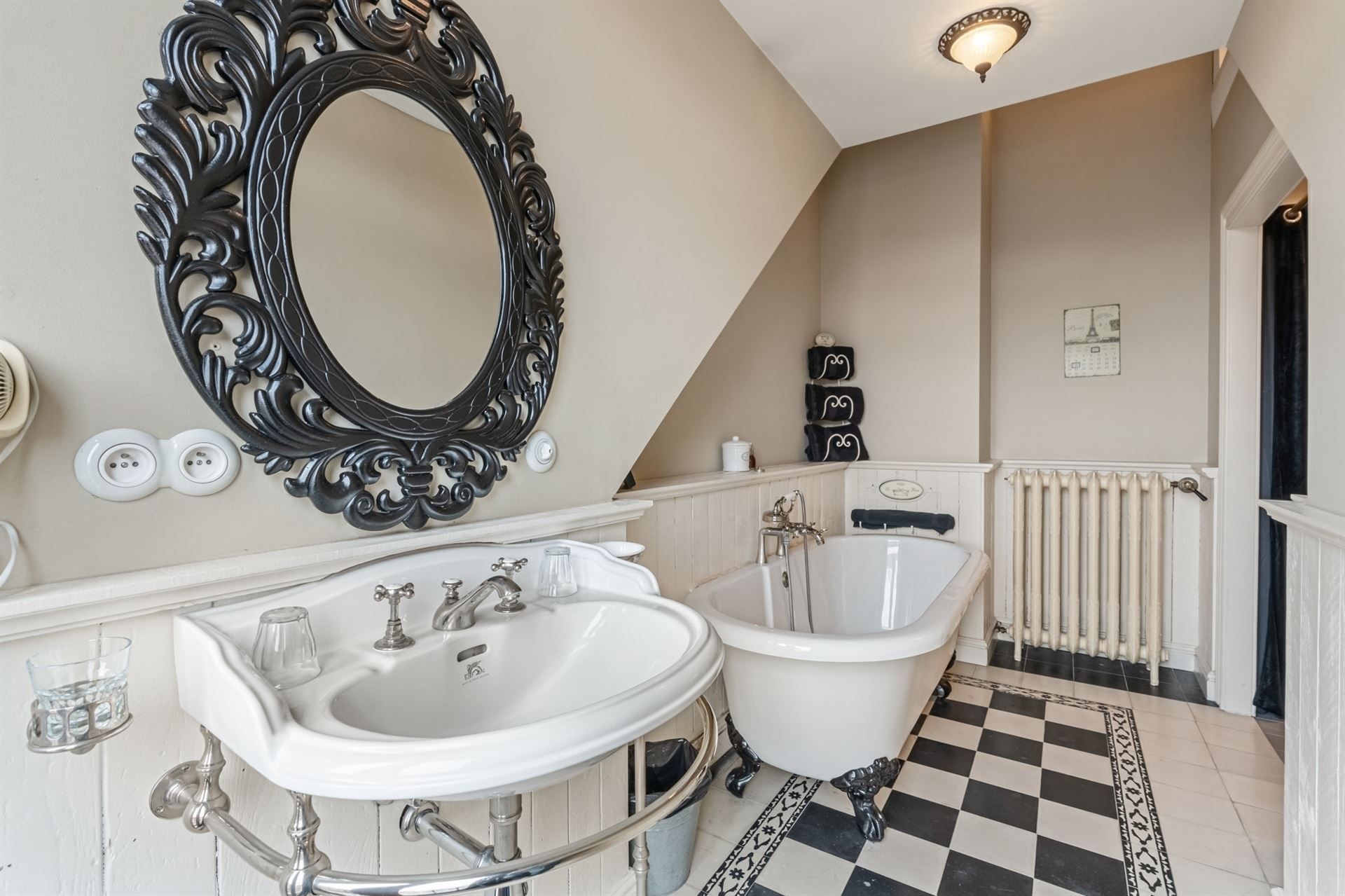 Charmante herenwoning met karakter en diverse woonmogelijkheden. foto 30