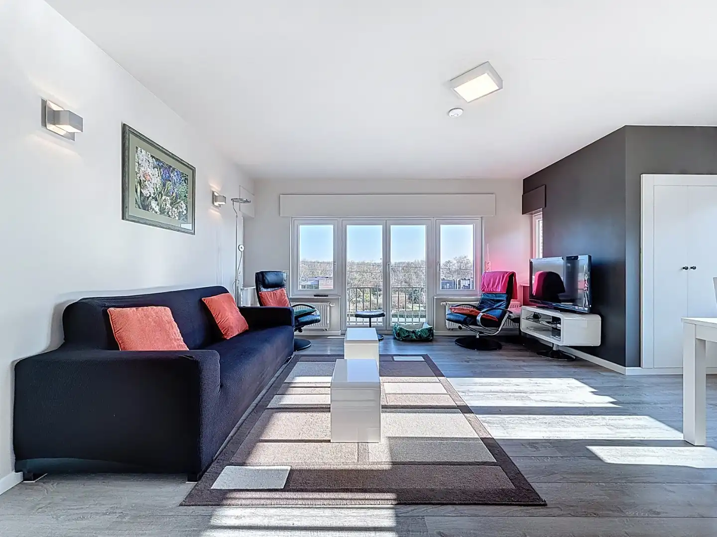 Drieslaapkamerappartement op centrale ligging te Nieuwpoort-Bad. foto {{pictureIndex}}