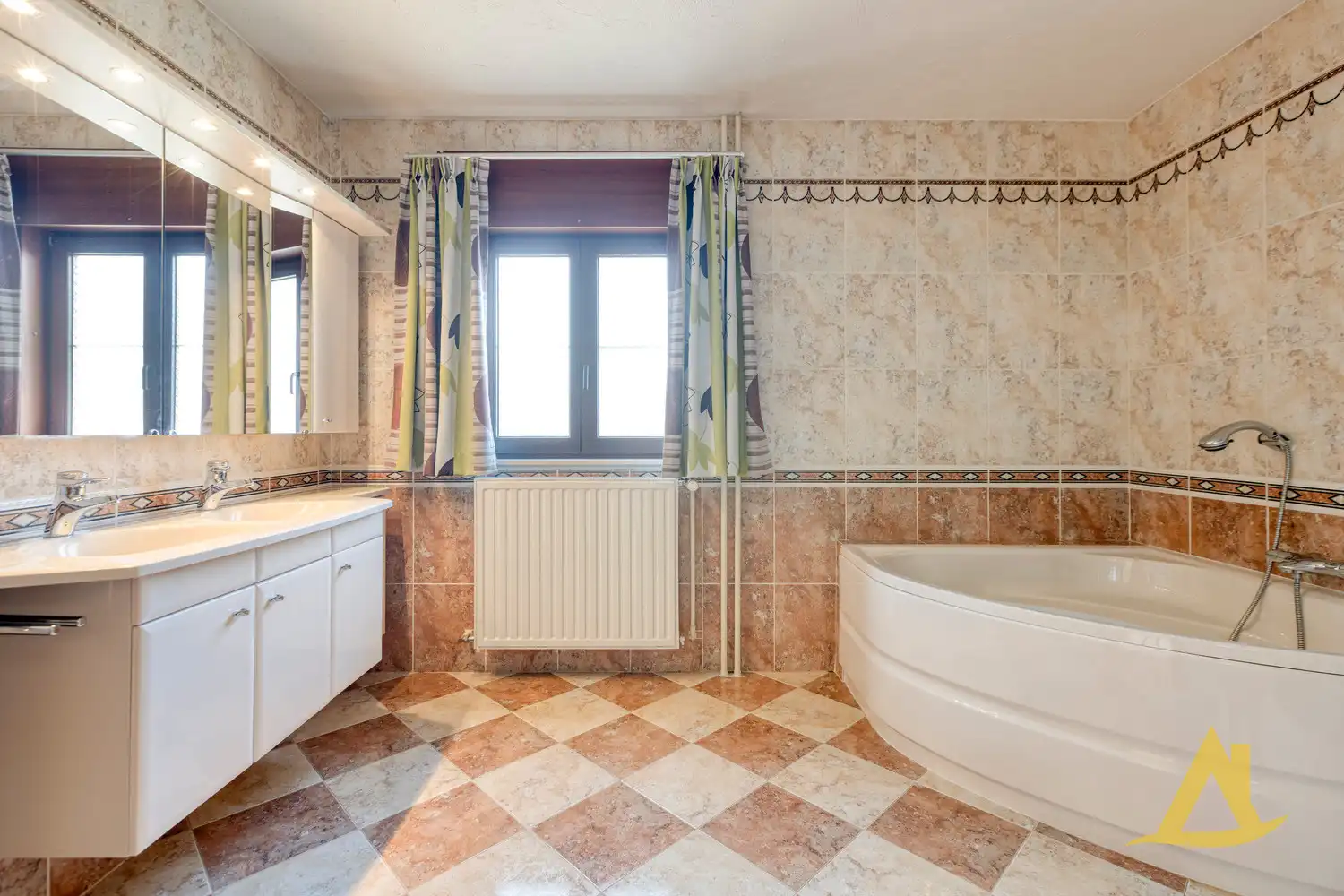 LANDELIJKE WONING IN EEN RUSTIG STRAATJE TE BEKKEVOORT! foto 32