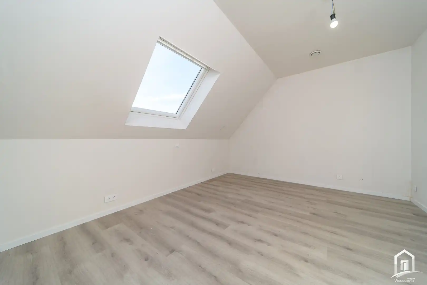 Uiterst ruim en lichtrijk duplex-appartement te Aalst foto 18