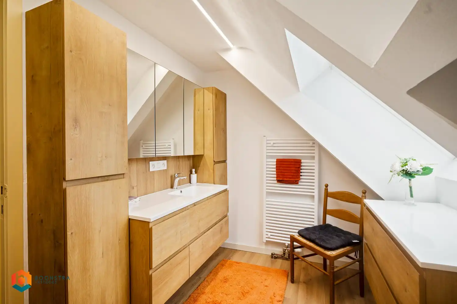 Open bebouwing met 3 slpkrs, bureauruimte en zonnige tuin op een perceel van 757 m² foto 15