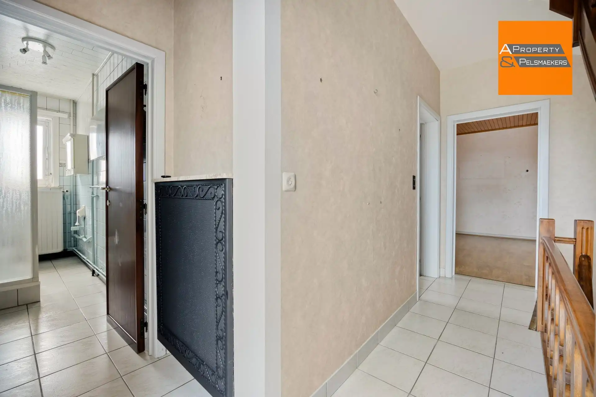 Kleine opbrengsteigendom met 2 appartementen te renoveren foto 17