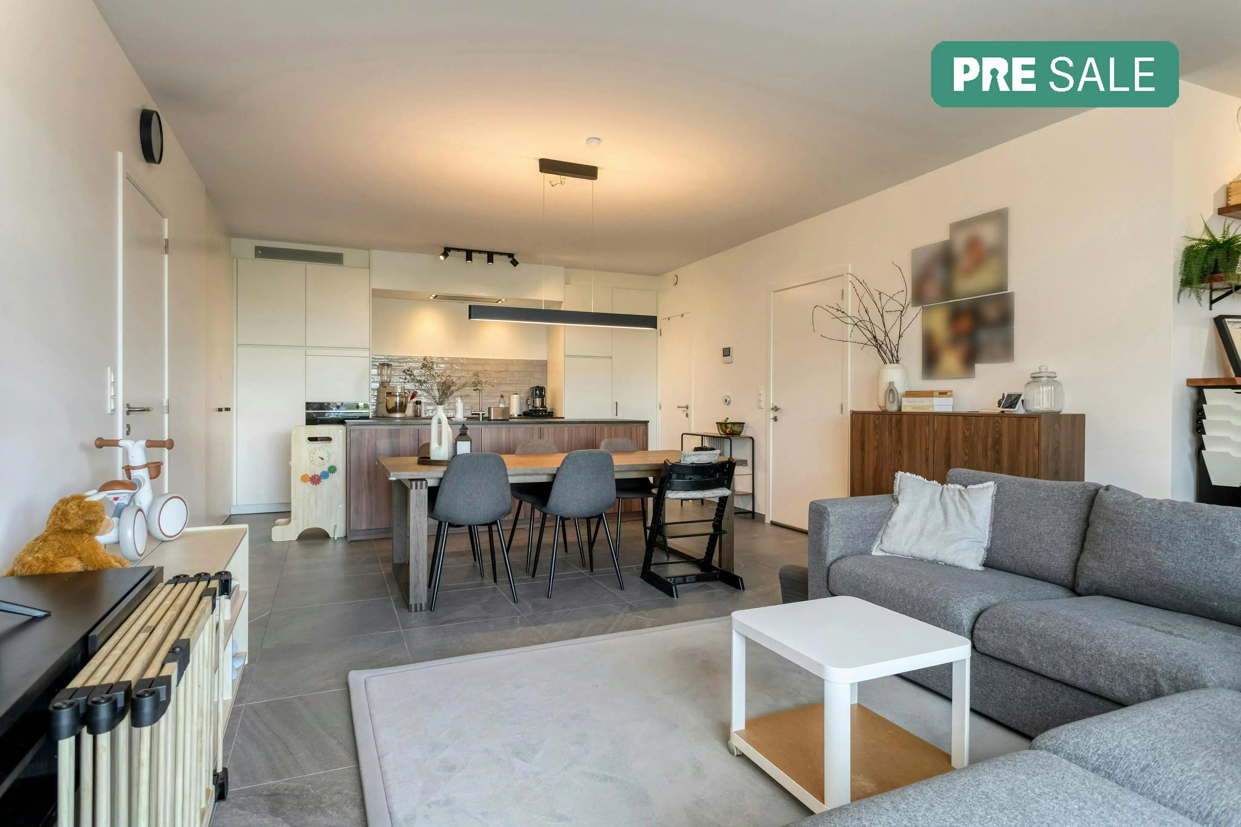 Gelijkvloers appartement met tuin te koop in Kruisem foto {{pictureIndex}}