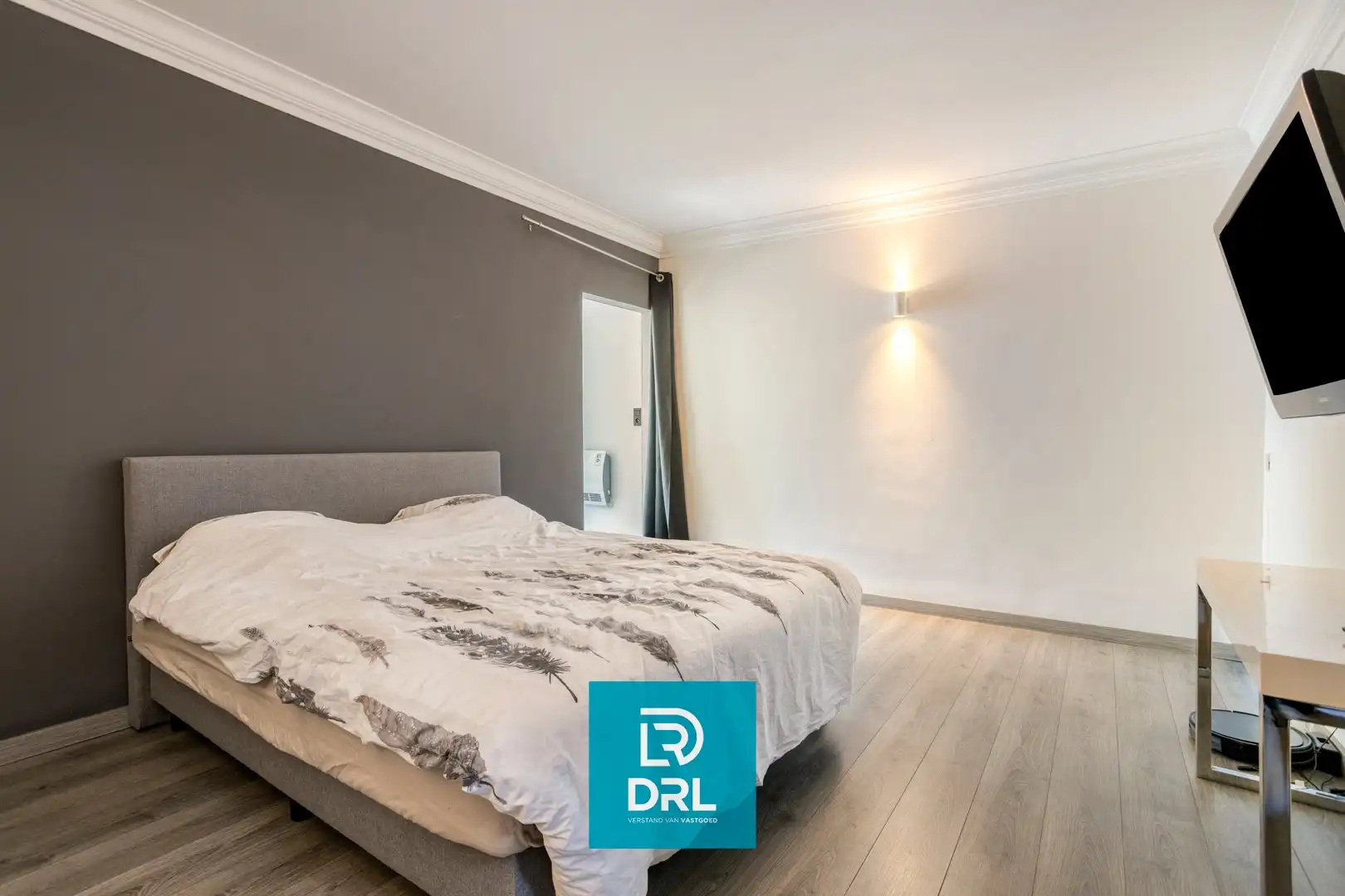 BEDRIJFSGEBOUW met 2 APPARTEMENTEN en HORECAZAAK foto 22