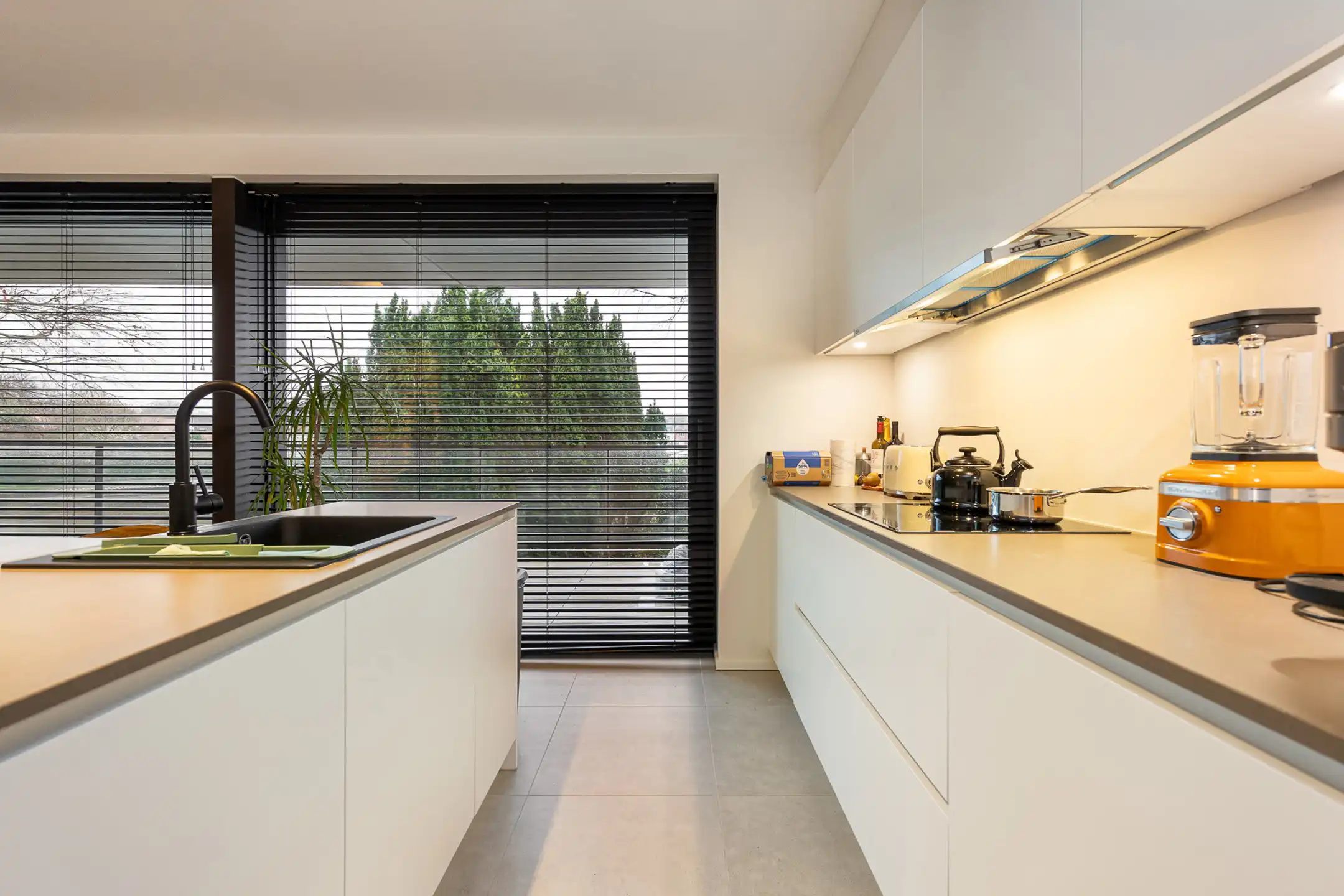 Nieuwbouw met terras van 50m2 inclusief autostaanplaats foto 7