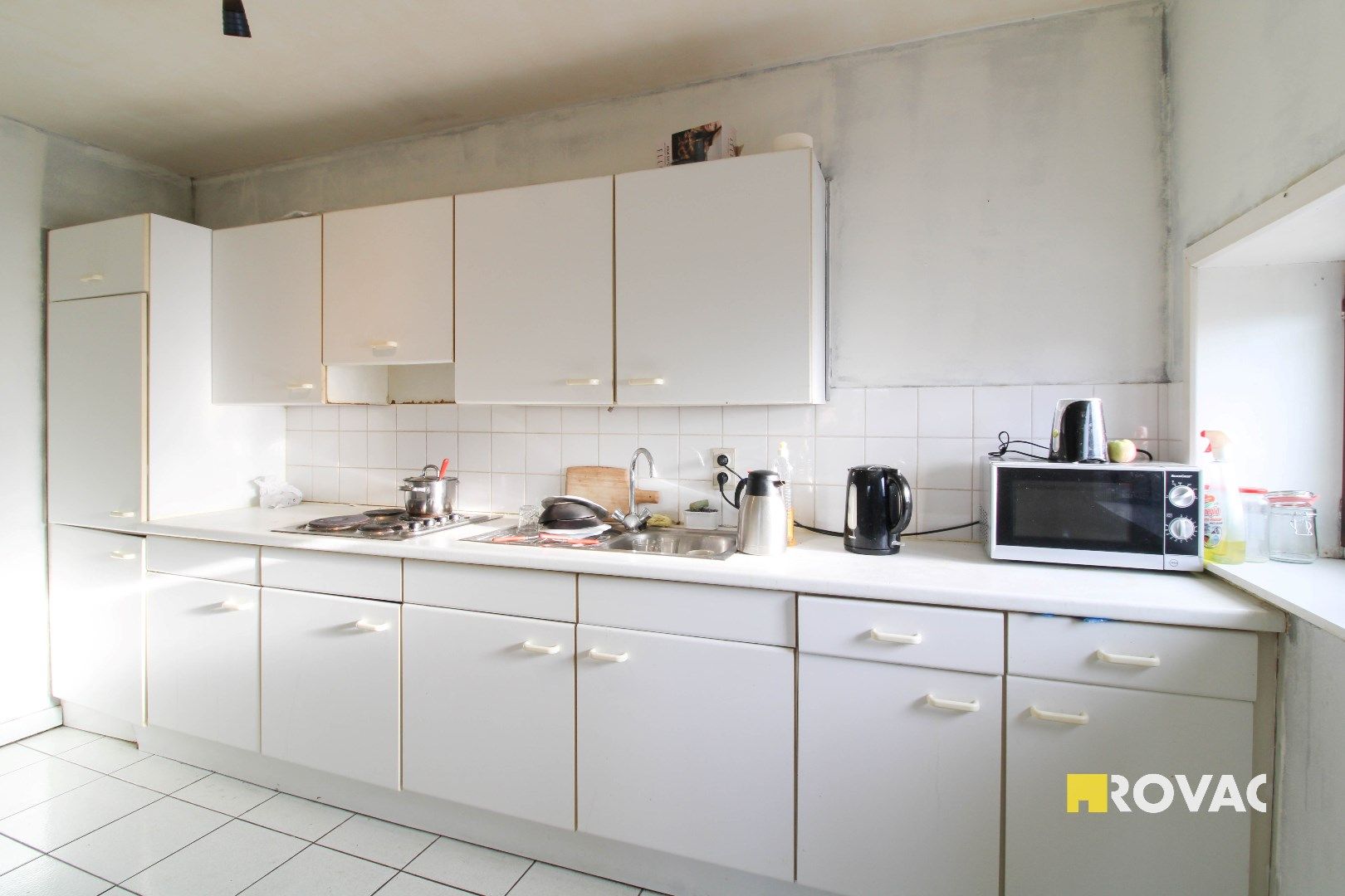 Appartement nabij het station van Izegem! foto 4