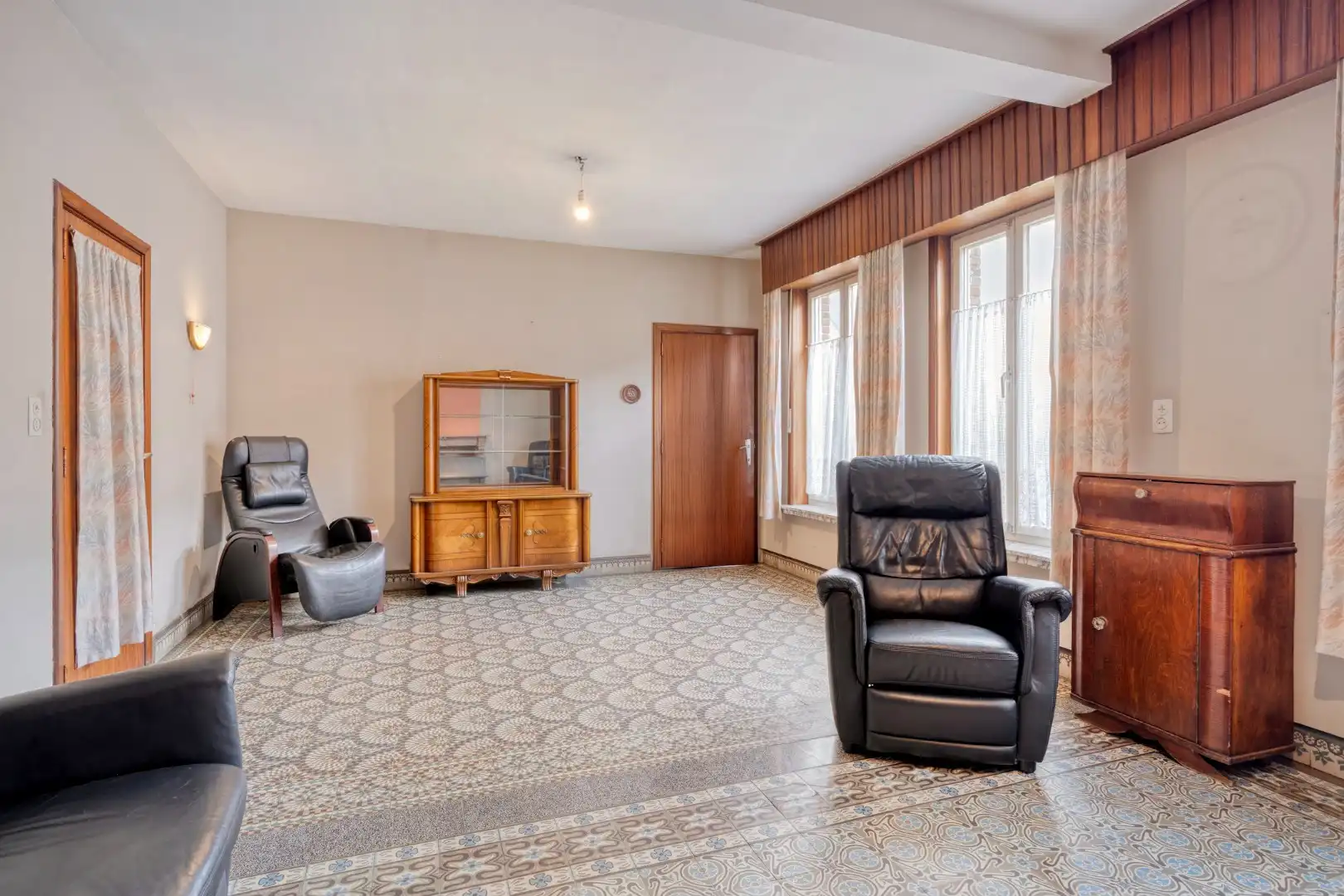 Te renoveren woning, rustig gelegen op een zonnig perceel van 767 m² te Olen-Centrum ! foto 5