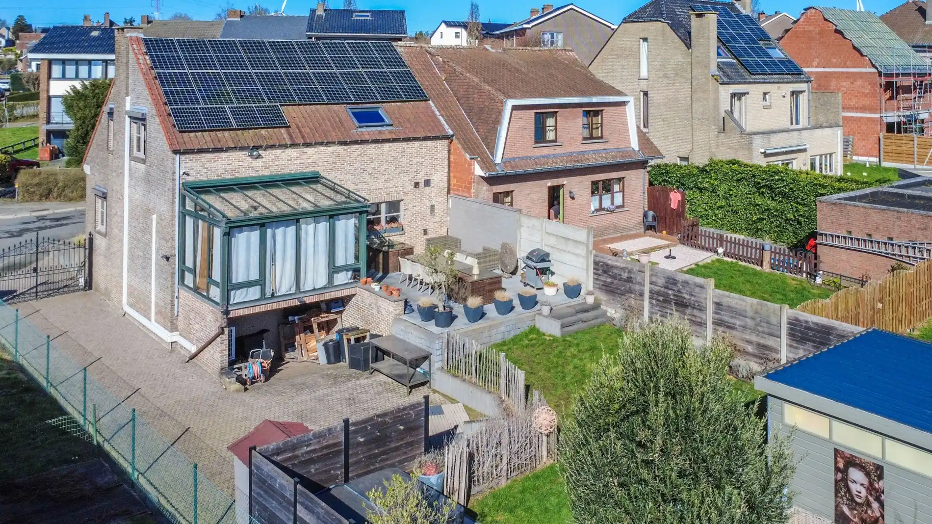 INSTAPKLARE WONING MET 3SLP, TUIN & GARAGE! foto 3