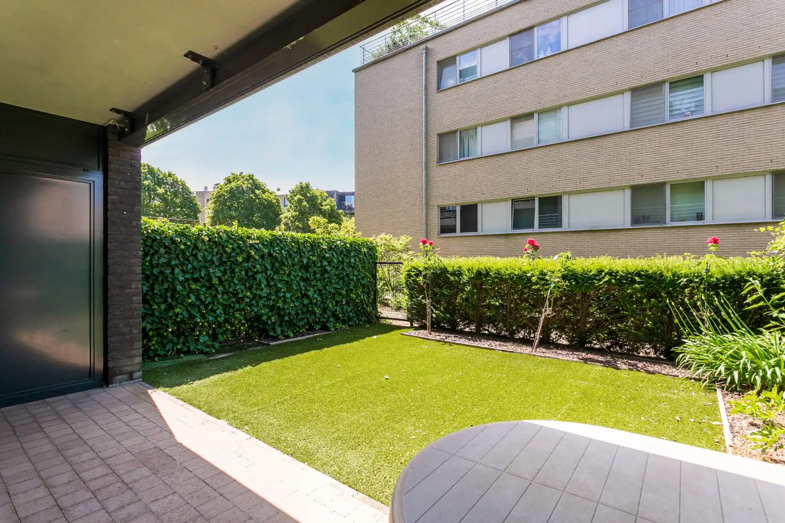 App met 2 slpk, tuin, kelder en staanplaats foto 9