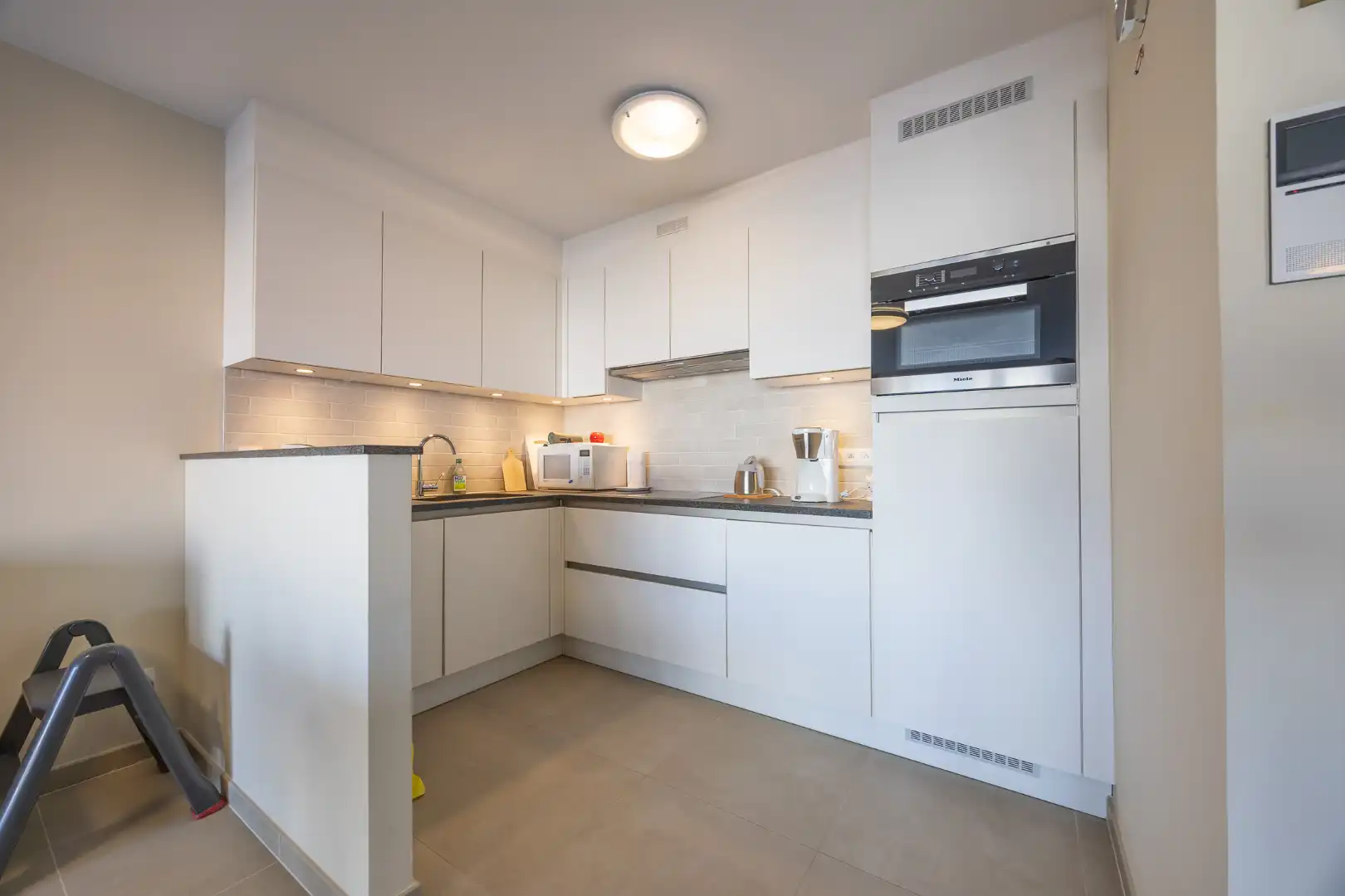 Recent 2-slaapkamerappartement met 2 terrassen in het centrum van Oostende! foto 5