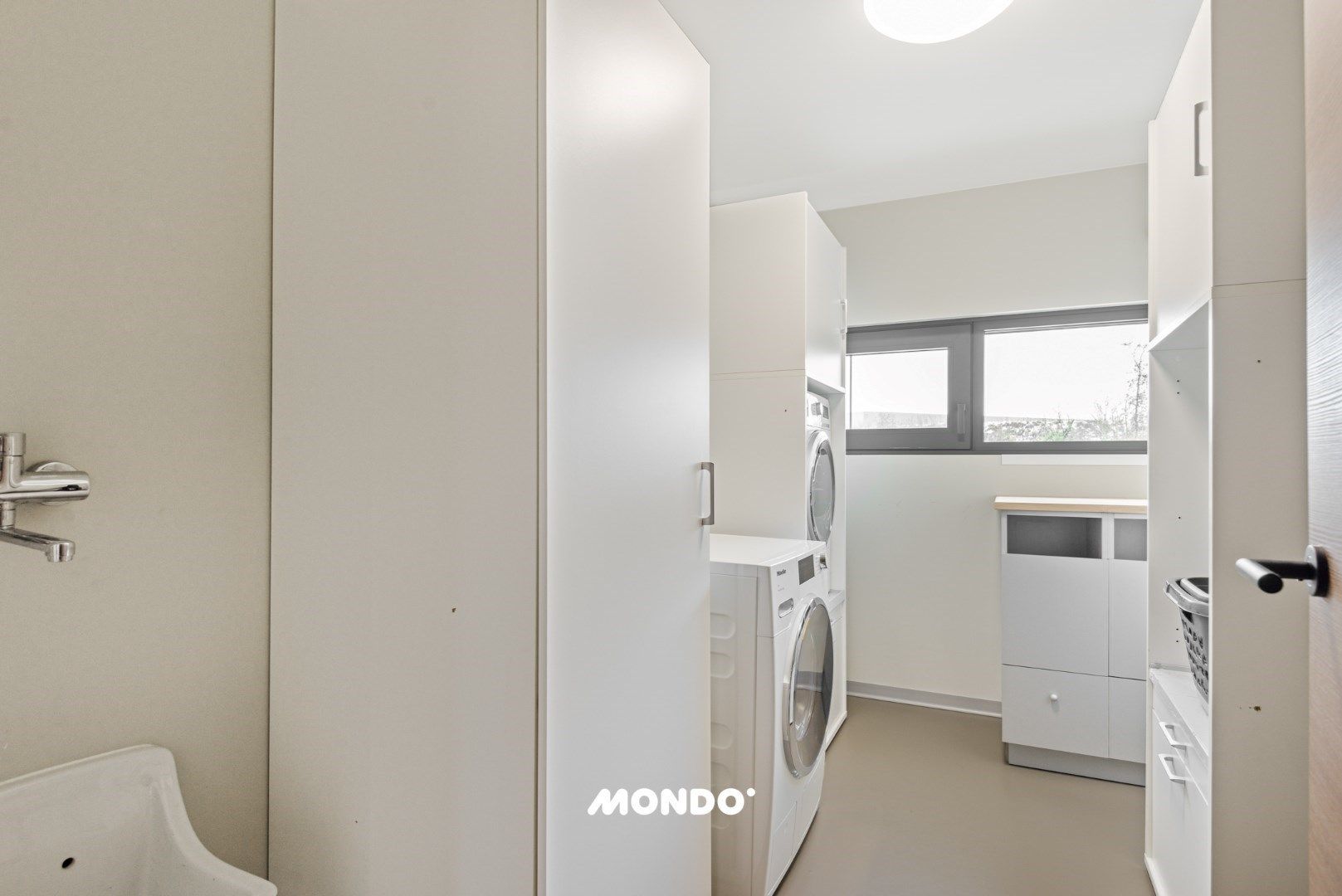 Energiezuinige villa met 6 slaapkamers, zwembad en domotica in het groene Blaasveld foto 14