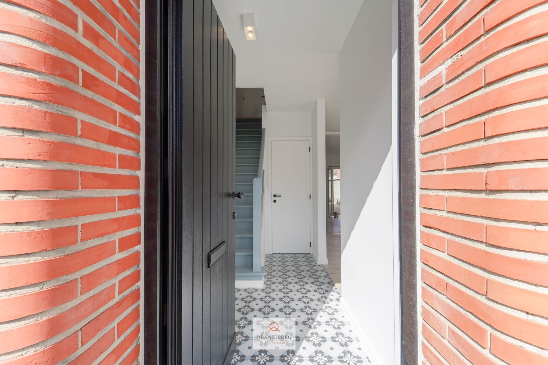 Volledig gerenoveerde woning met zonnige tuin in het hart van Merelbeke Flora foto 3