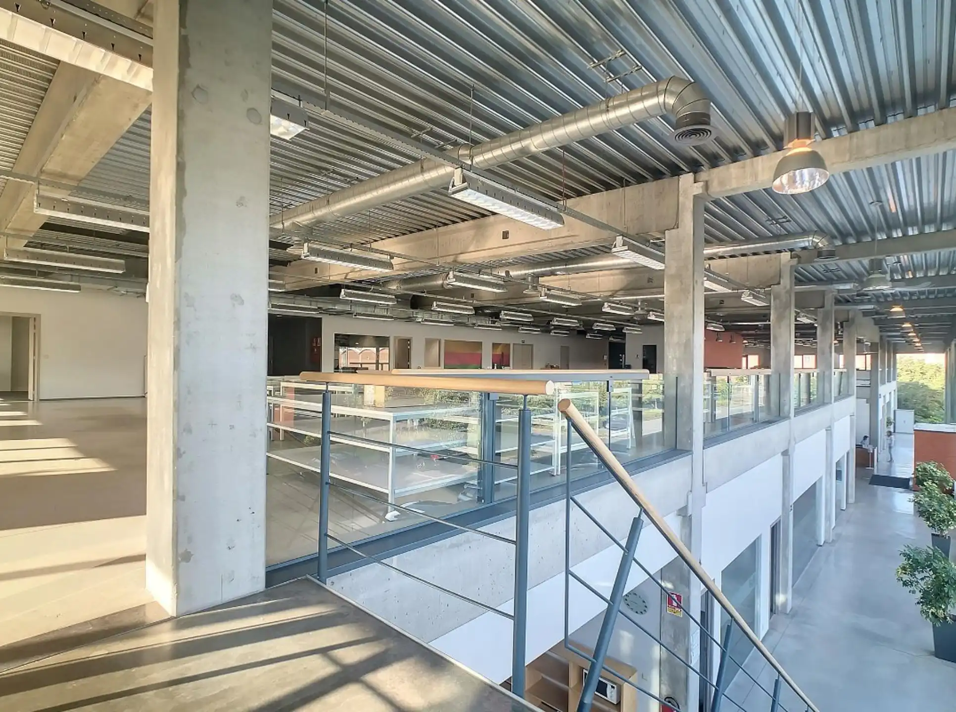 Kantoren te huur 1.251 m² op Linkeroever, Antwerpen   foto 10