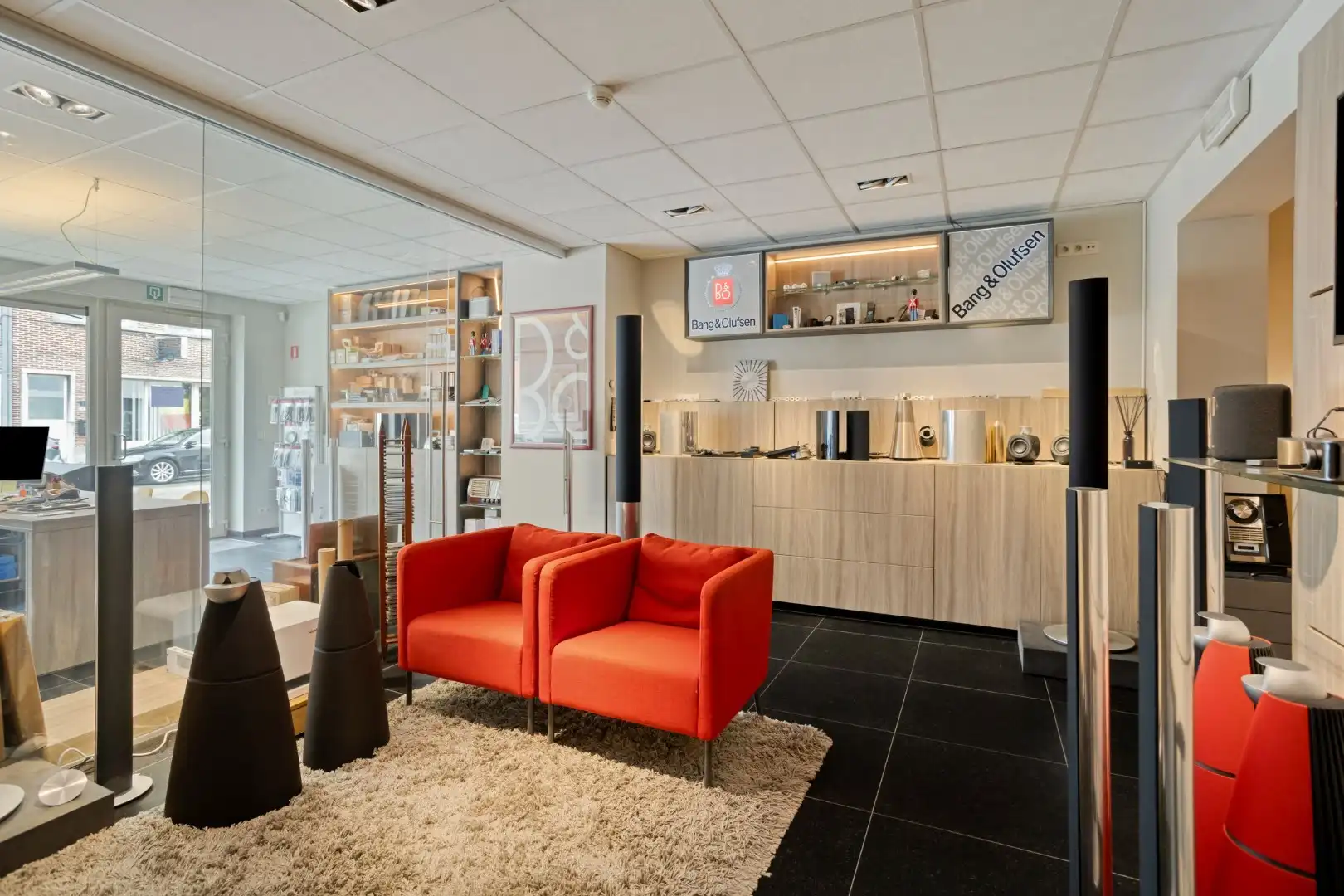Instapklaar en goed gelegen handelsruimte van 126 m² kortbij het centrum van Geel !  foto 5