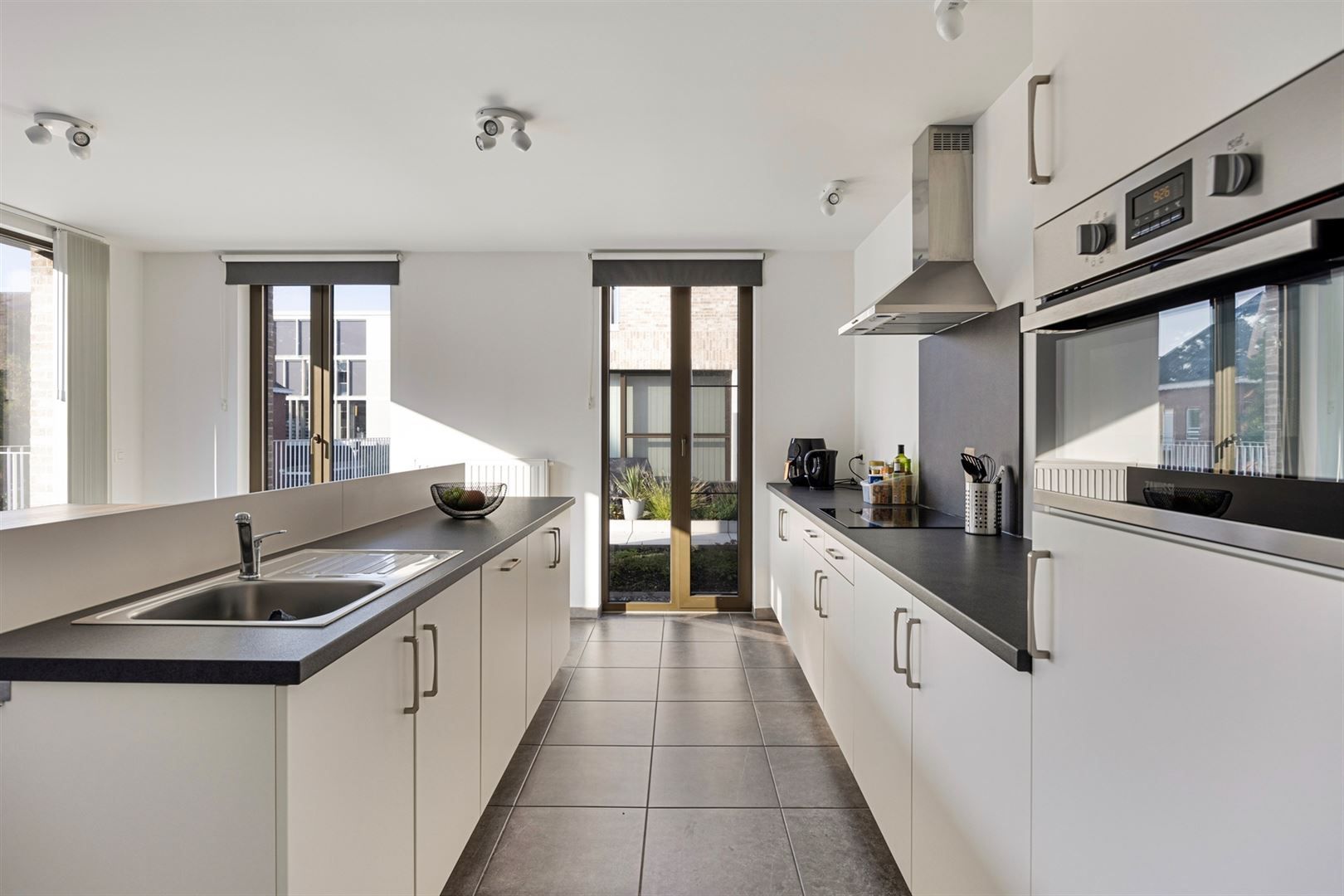 TE KOOP: Prachtig appartement met 2 slaapkamers! foto {{pictureIndex}}