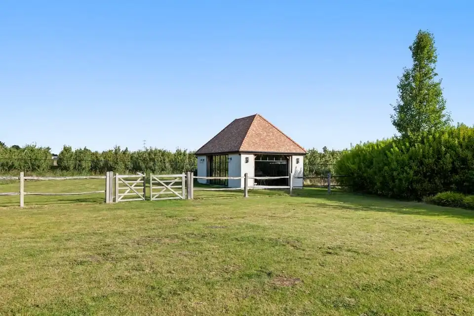 UNIEKE LUXUEUZE VILLA OP EEN PRACHTIG PERCEEL VAN 28A50CA IN SINT-TRUIDEN foto 49