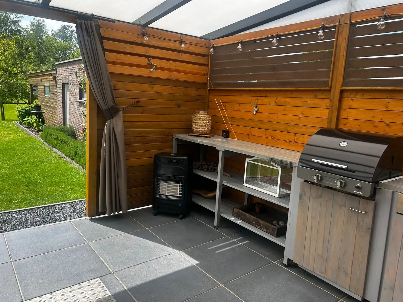 Instapklare gerenoveerde woning op 11a 75ca met prachtige, zuidgerichte tuin aan natuurgebied De Maten in Genk. foto 33