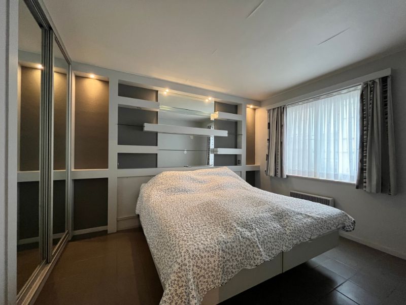 Drie slaapkamers en een ruim terras, vlakbij zee! foto 13