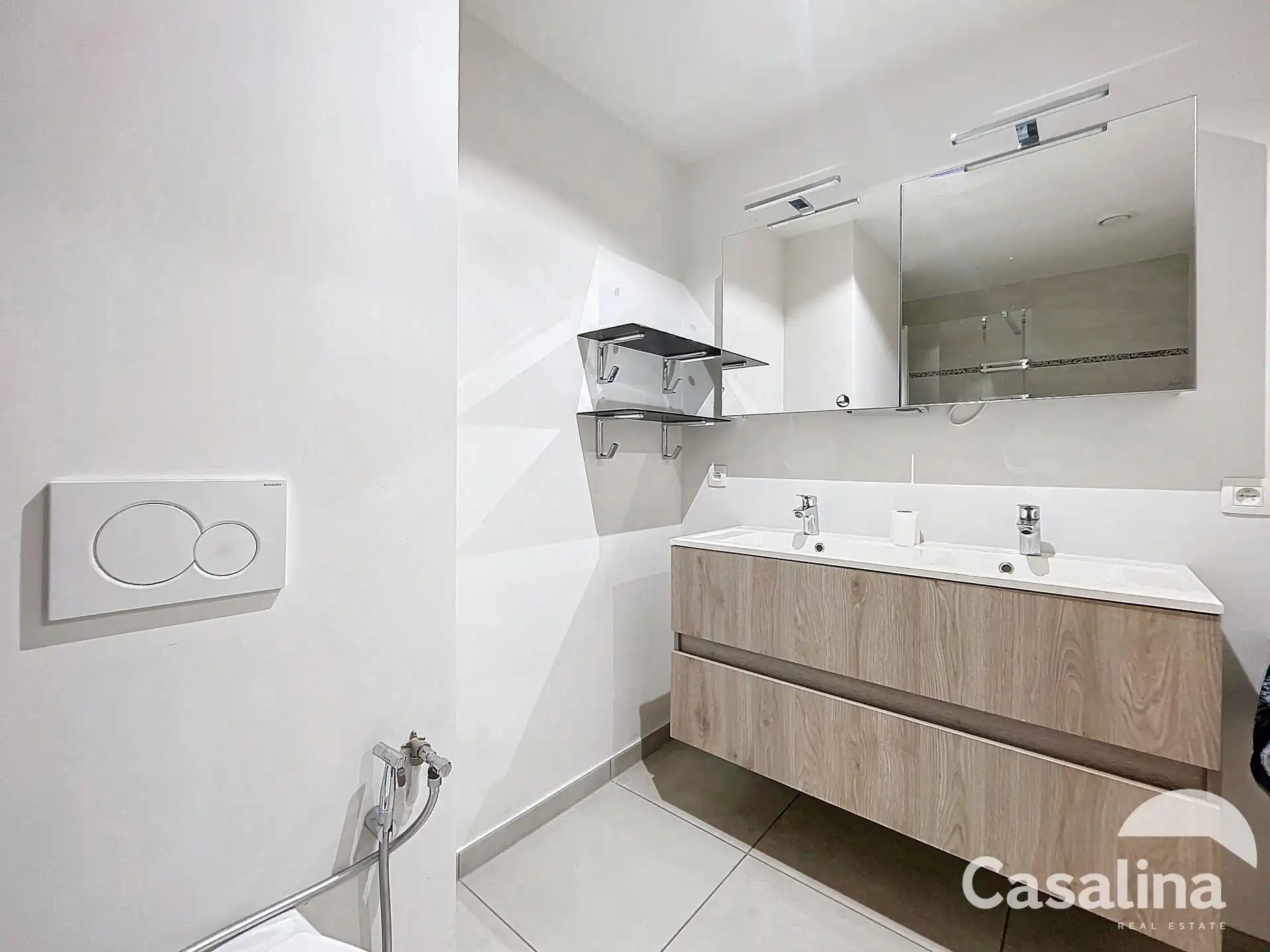 Twee slaapkamer appartement op gelijksvloers met ruim terras foto 9
