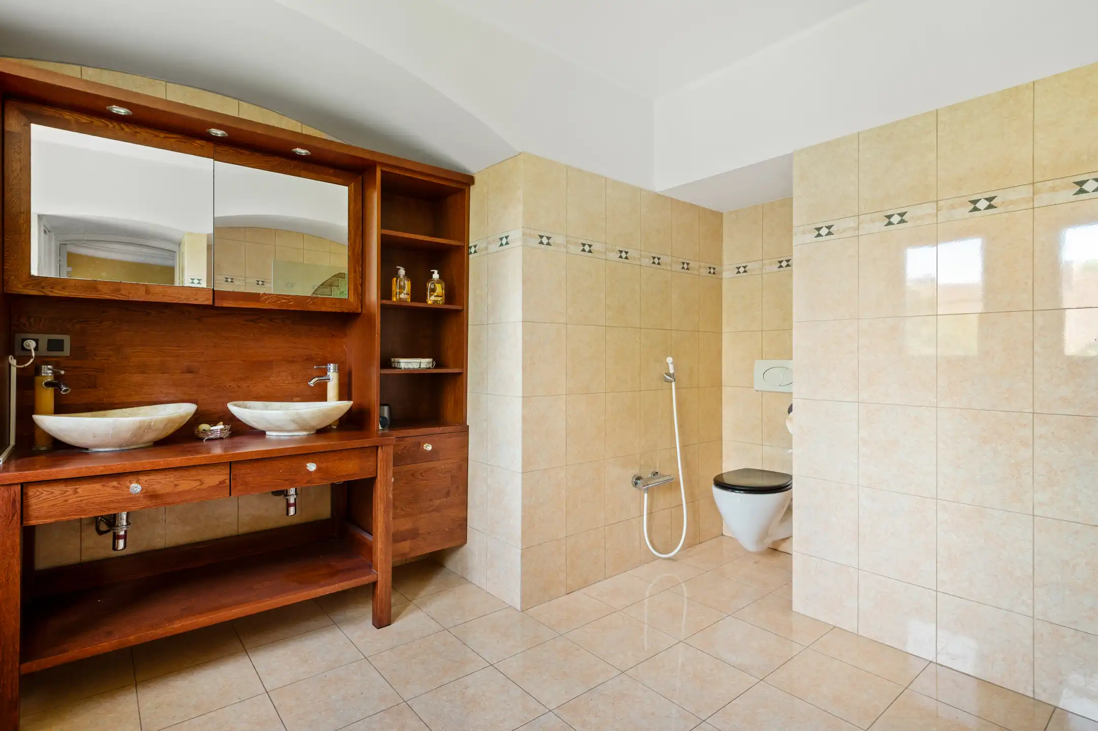 Karaktervolle rietgedekte villa op 1.120m² met 5 slaapkamers foto 22