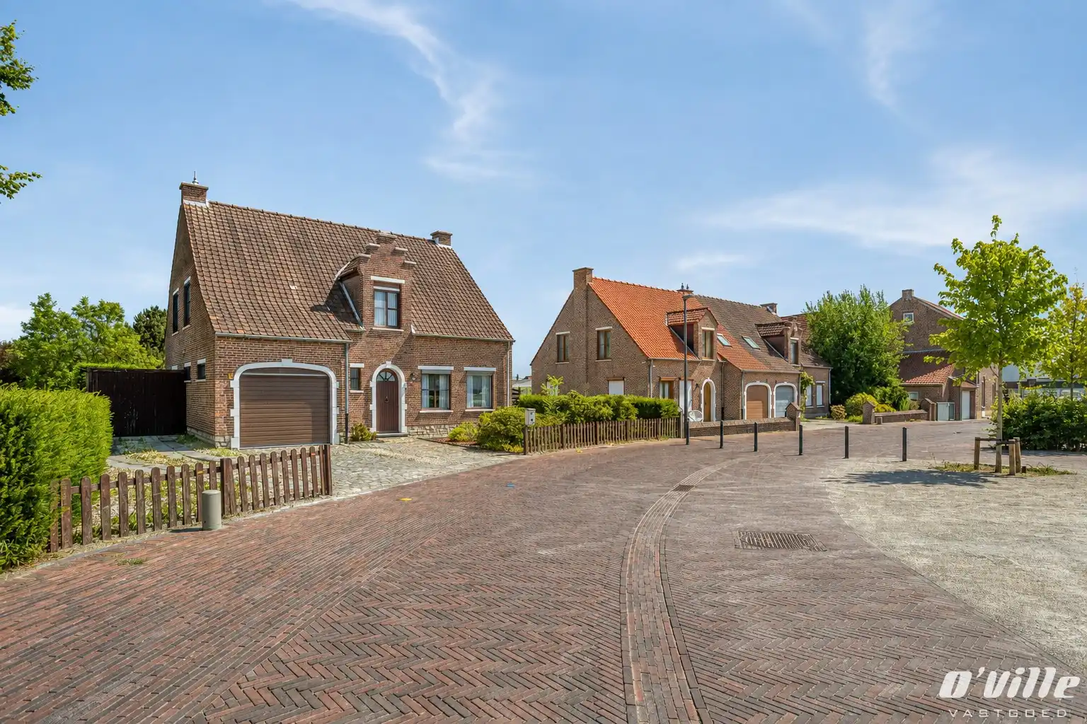 Klassieke stijlvolle villa met dakkapel foto 3