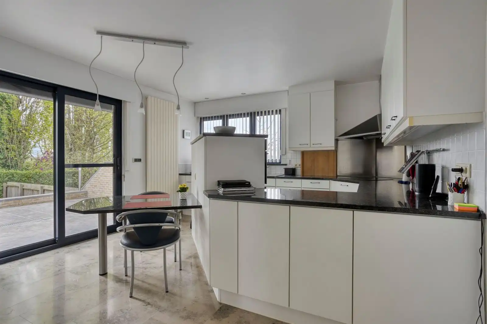 Villa met 5 slaapkamers ,terras en tuin foto 9