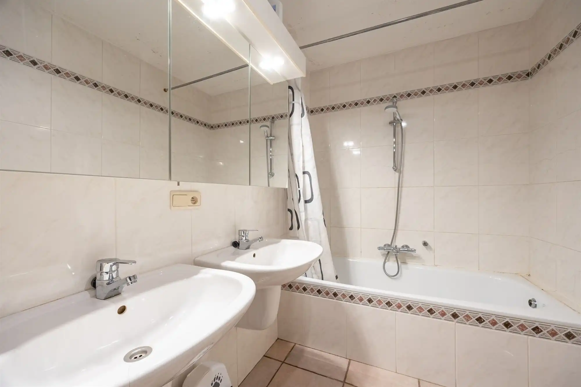 Appartement met 2 slpkmrs. en terras foto 8
