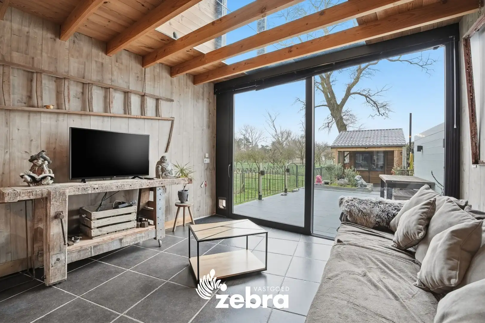 Instapklare en volledig gerenoveerde woning (EPC A) op topligging vlakbij Calmeynbos en de Krakeelduinen in De Panne! foto 3