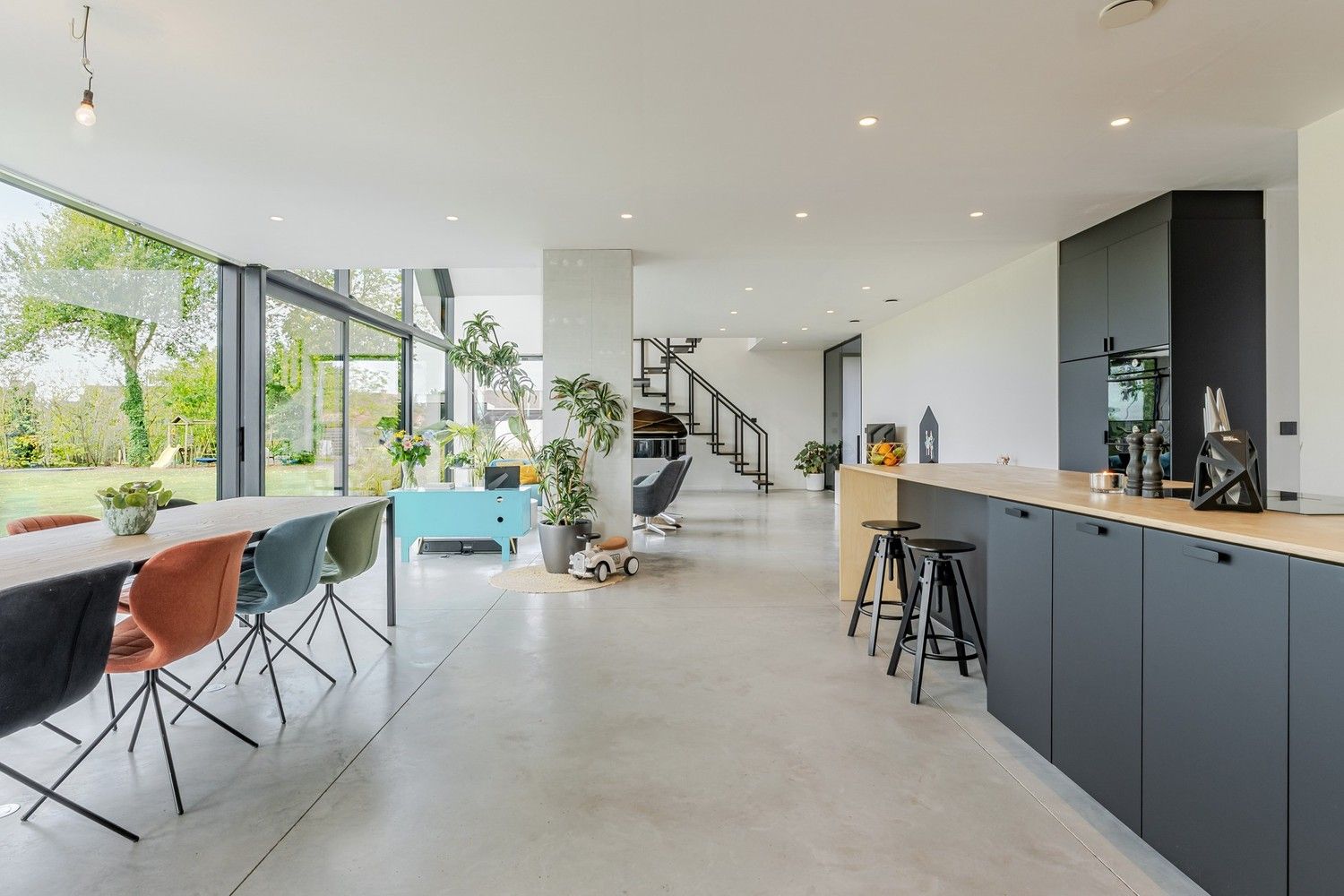 Moderne villa met bijgebouw op unieke landelijke ligging in centrum Zwevezele foto 6