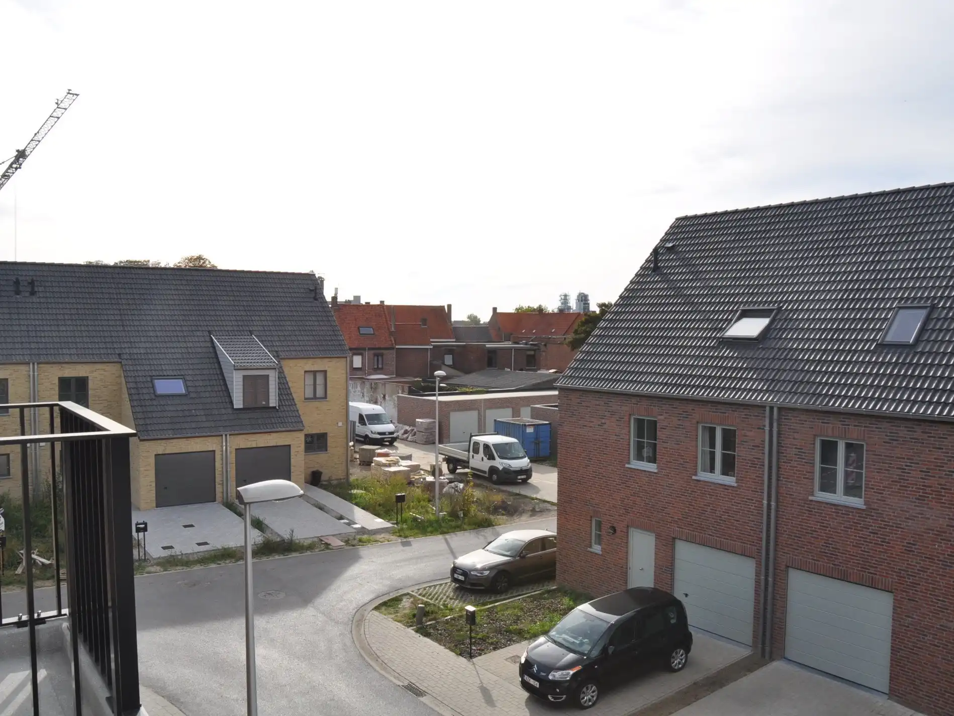 Verzorgd appartement met twee slaapkamers - terras - staanplaats - berging foto 13