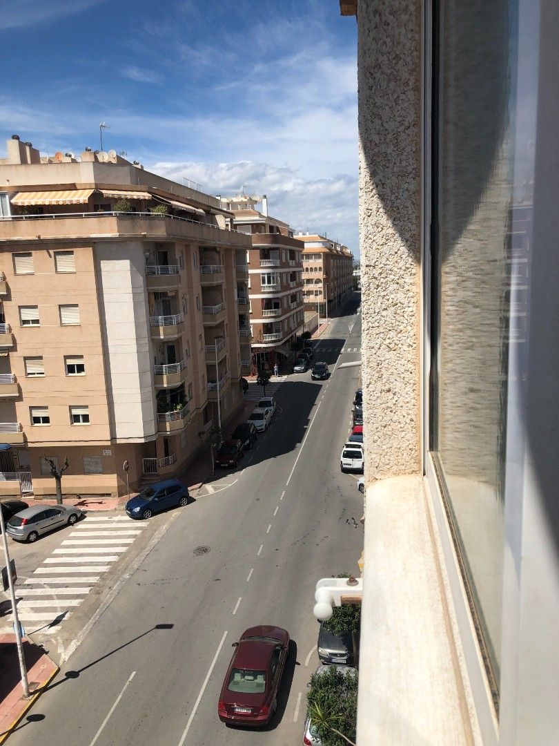 Centraal gelegen appartement in Torrevieja foto 12