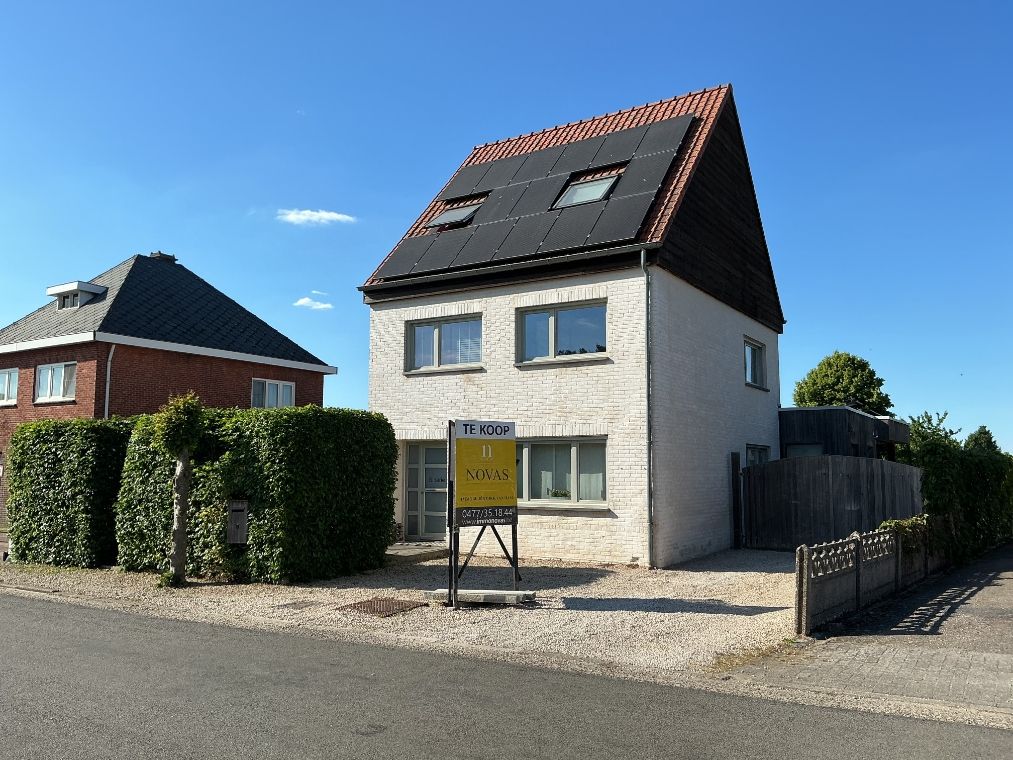 Energiezuinige woning met zonnepanelen, 3 grote slaapkamers, mooie tuin met bergplaats, zalig uitzicht foto 37