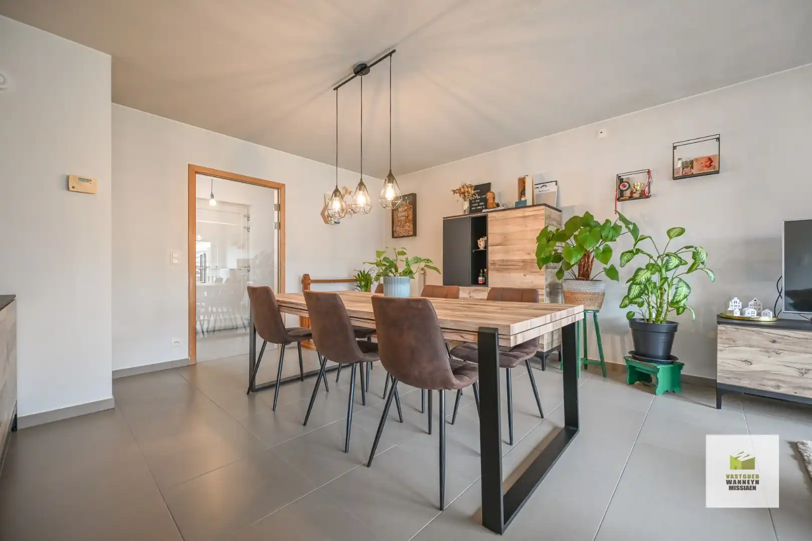 Energiezuinige en instapklare woning op rustige ligging in doodlopende straat te centrum Roeselare foto 4