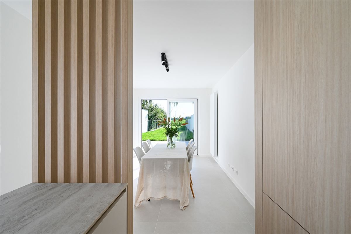 Mooi gerenoveerde woning met tuin en polderzicht foto 5