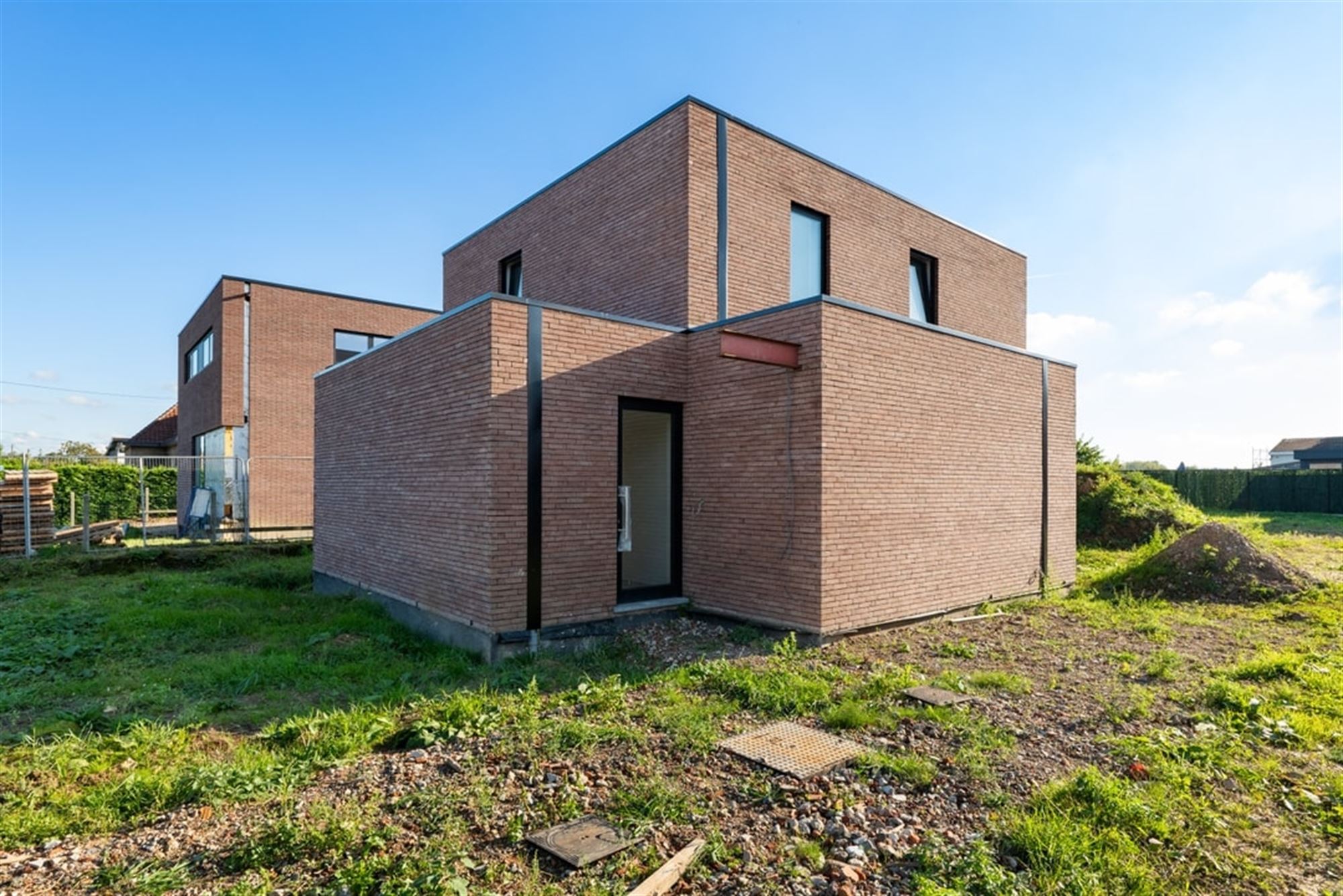 RUIME OPEN BEBOUWING GEKENMERKT DOOR EEN STRAKKE ARCHITECTUUR (LOT 1) foto 3