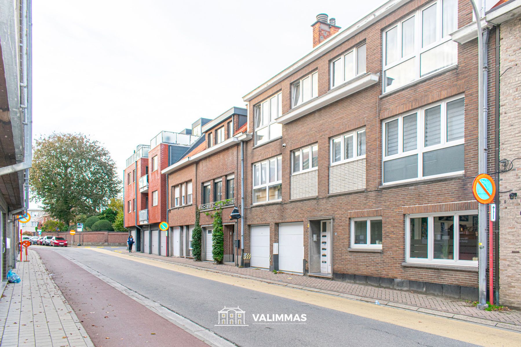 Welgelegen gelijkvloersappartement met groot terras en tuin foto 4