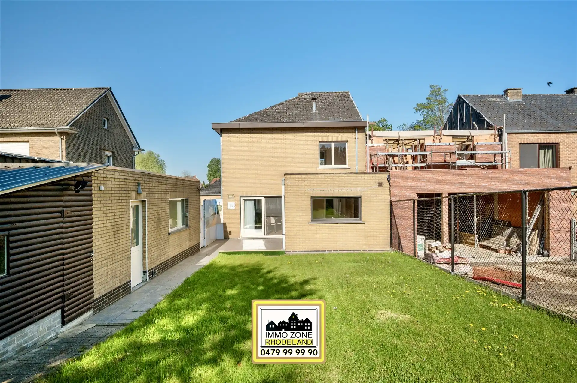 Op te frissen halfopen woning met 3 slpks, garage en tuin foto 29
