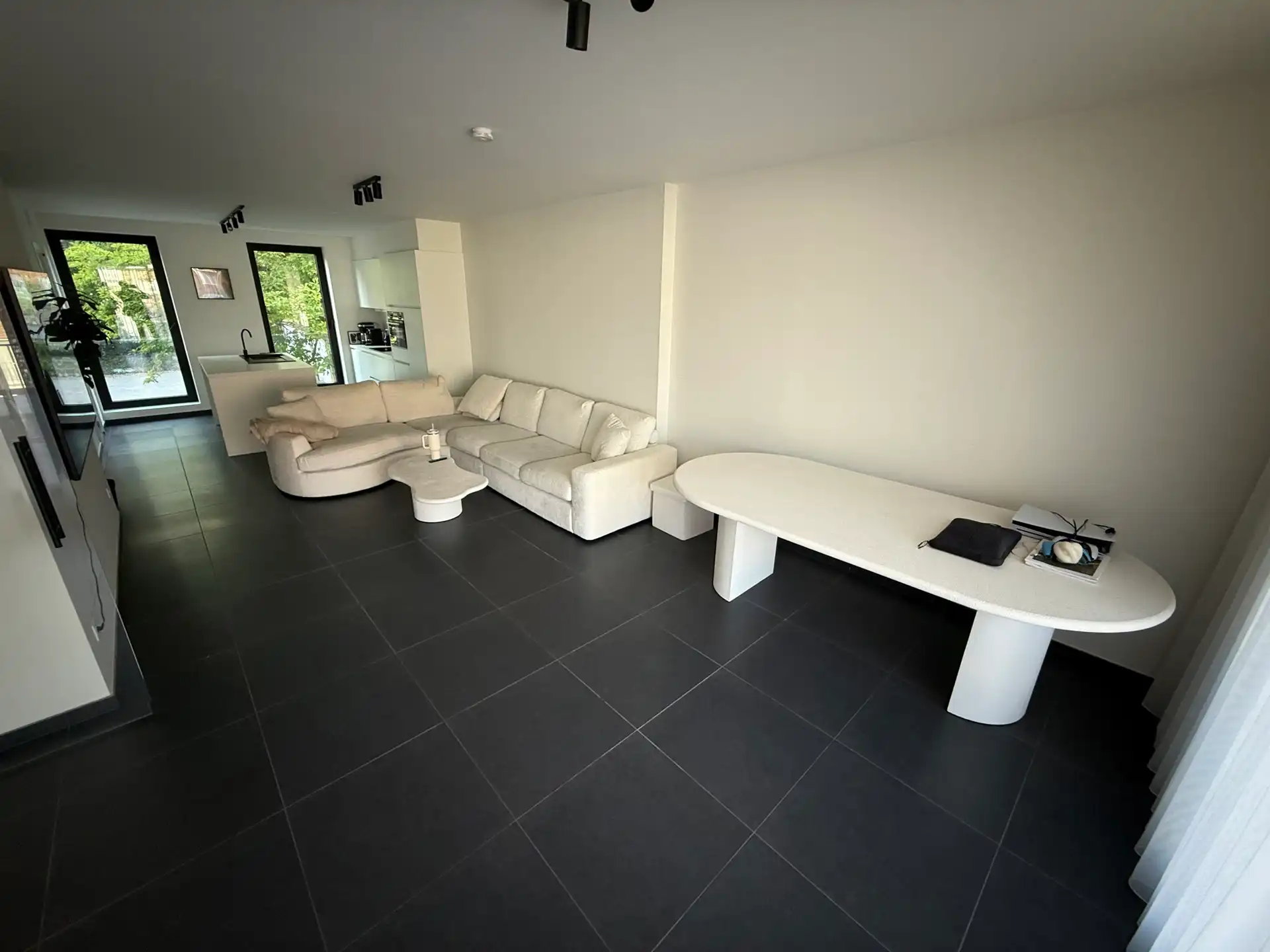 Recent duplexappartement in het centrum van Strombeek foto 2