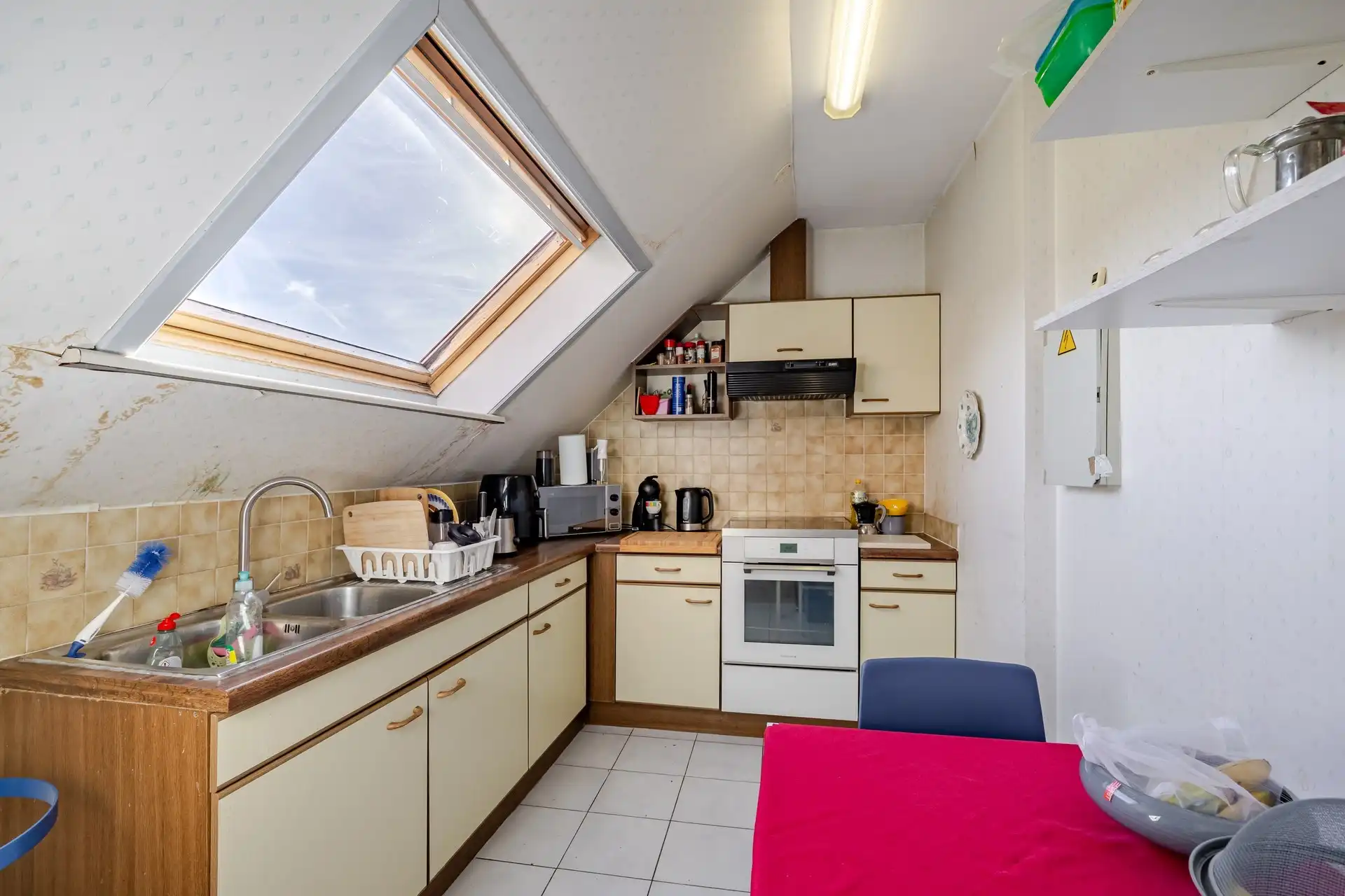 Appartement op de tweede verdieping met twee slaapkamers en garage foto 4
