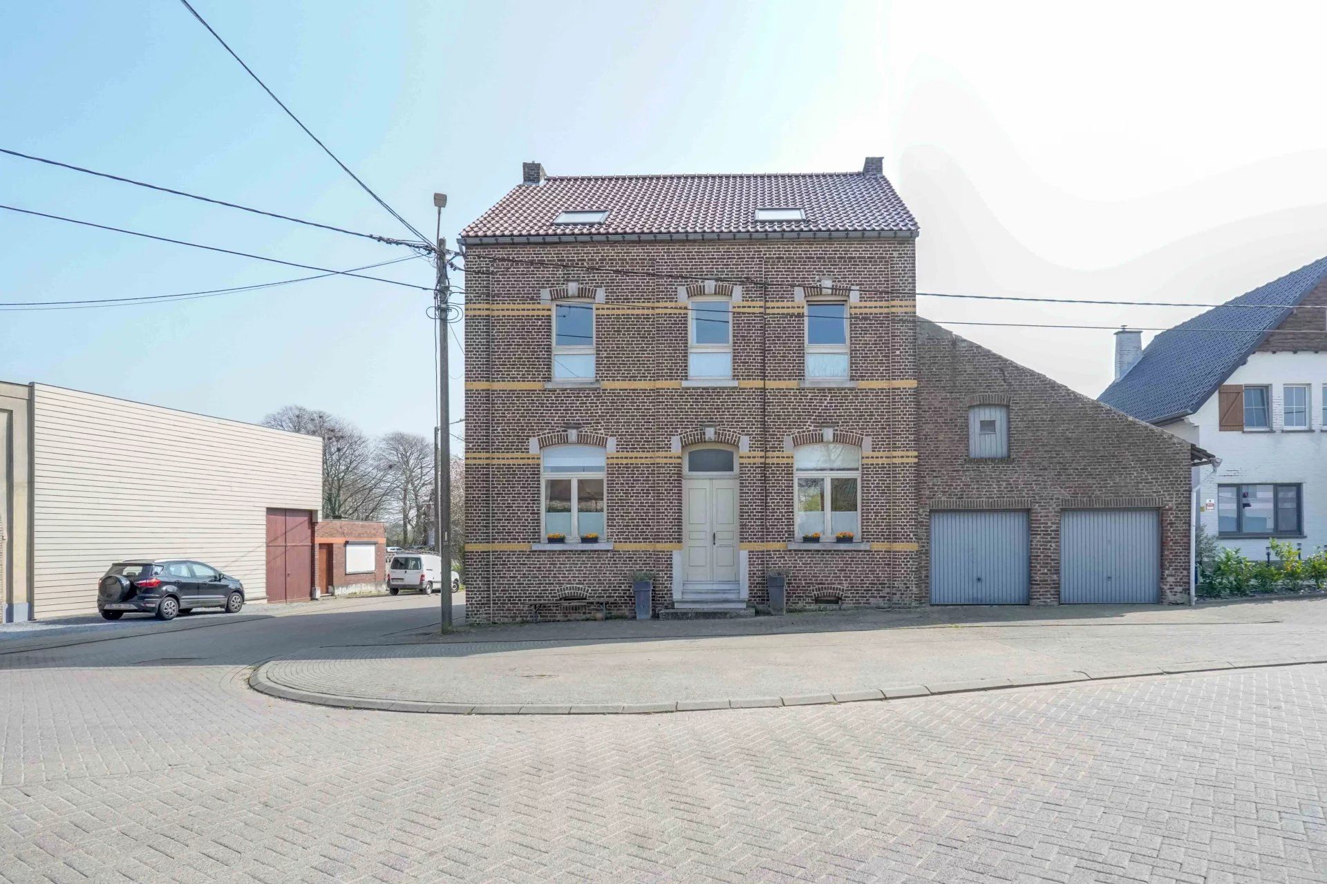 Hoofdfoto van de publicatie: Karaktervolle woning met zwembad en ingerichte leefzolder