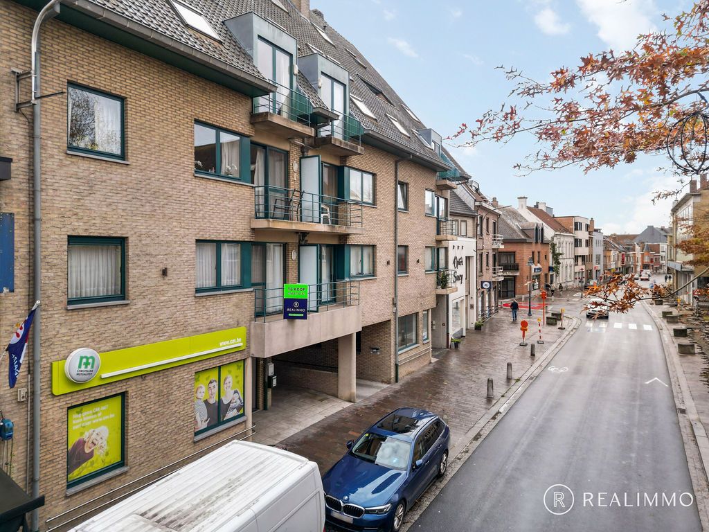 Instapklaar appartement met staanplaats en berging foto 7