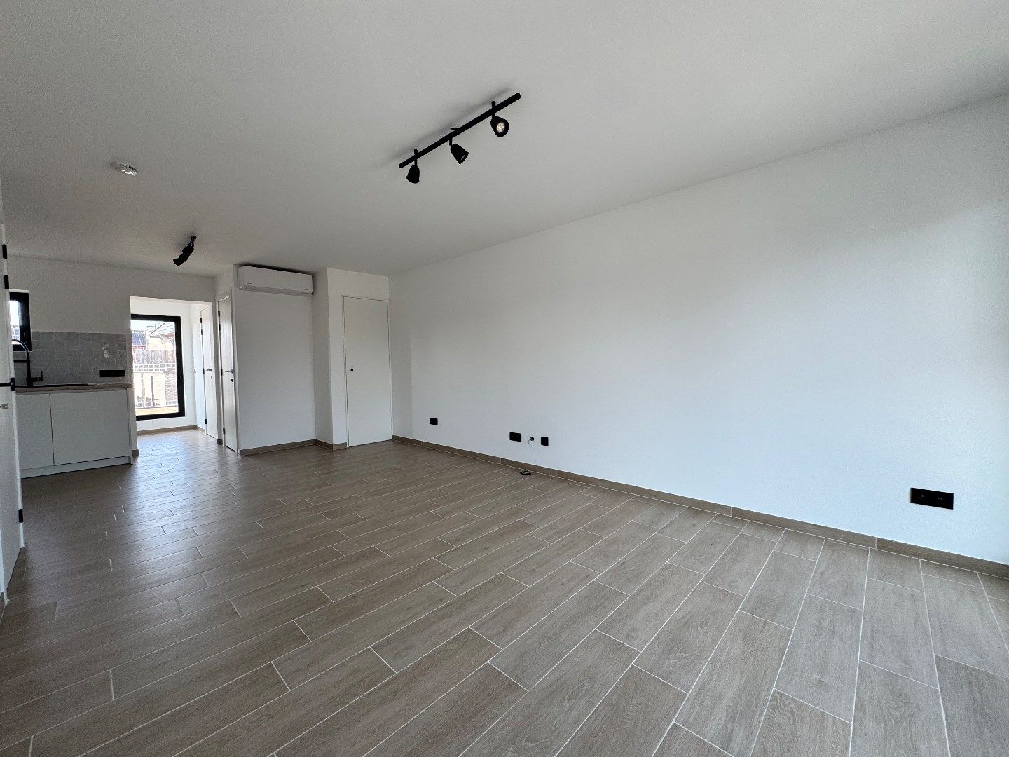 Appartement met 2 slaapkamers en groot terras te Westkerke foto 2