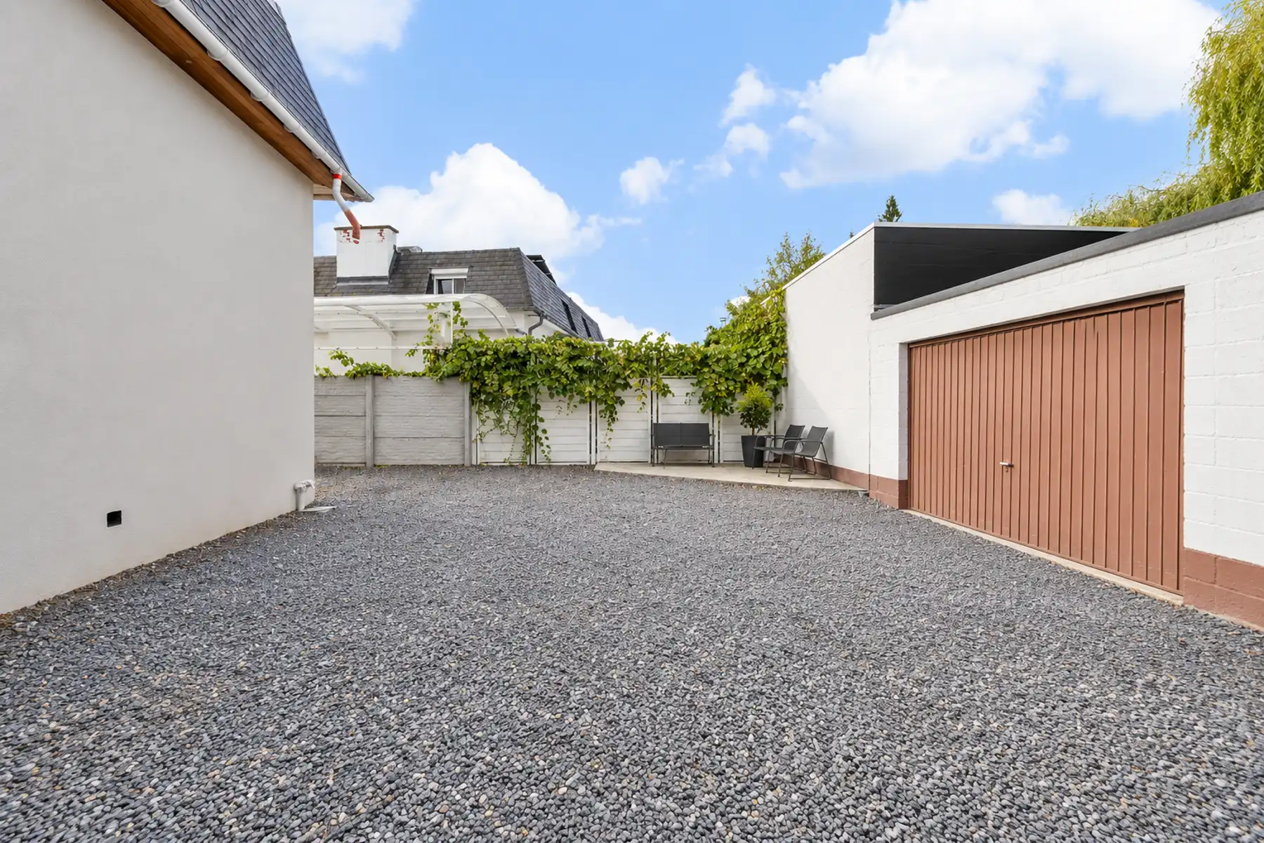 recent gerenoveerde woning met 3 slaapkamers en garage  foto 11