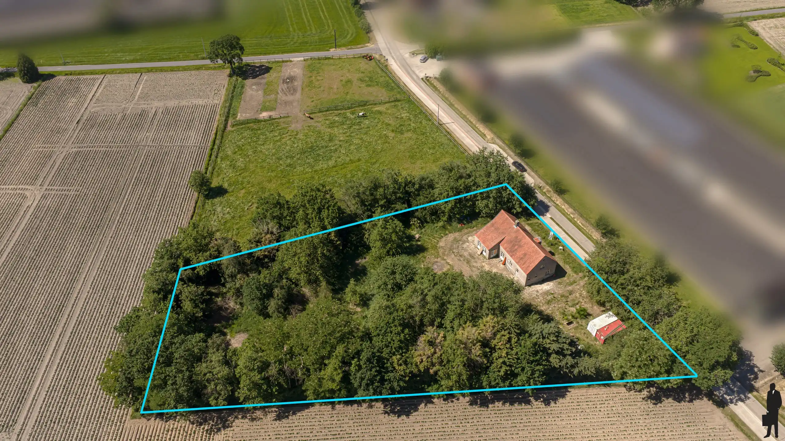 Authentieke hoeve in renovatie op een uitzonderlijk ruim perceel, rustig en landelijk gelegen met een uitstekende zuidelijke oriëntatie. foto 26