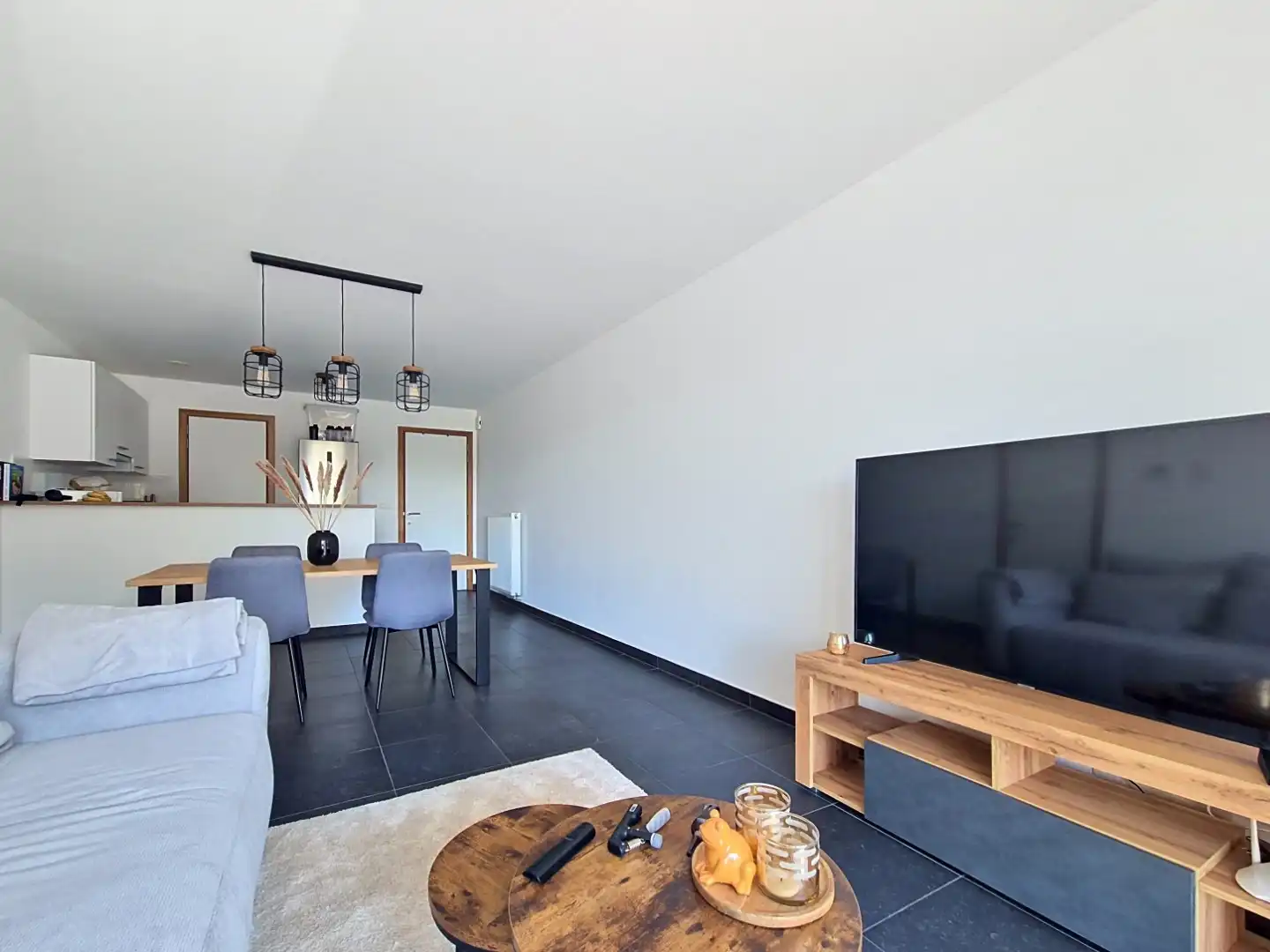 Appartement met 2 slpks, 2 terrassen en autostandplaats foto 3