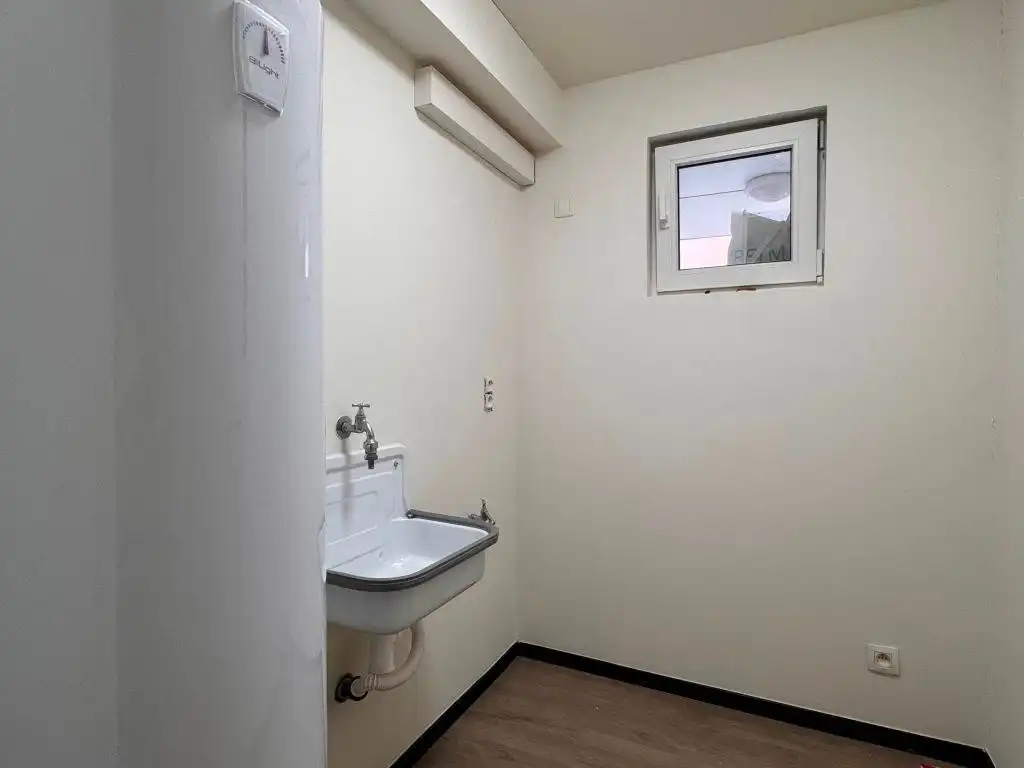Moderne instapklare 2-slaapkamer appartement in de Koning Boudewijnstraat, Gent - ideale huurwoning! foto 9