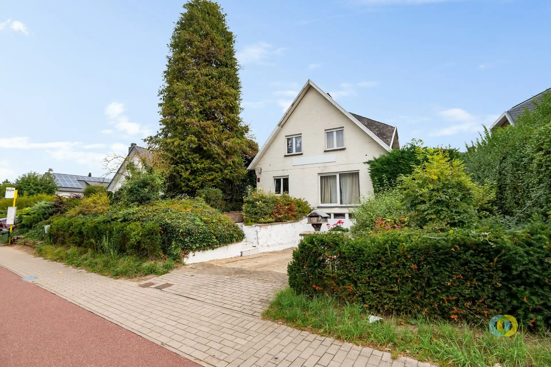 Hoofdfoto van de publicatie: Ruime villa op strategische ligging in Grimbergen