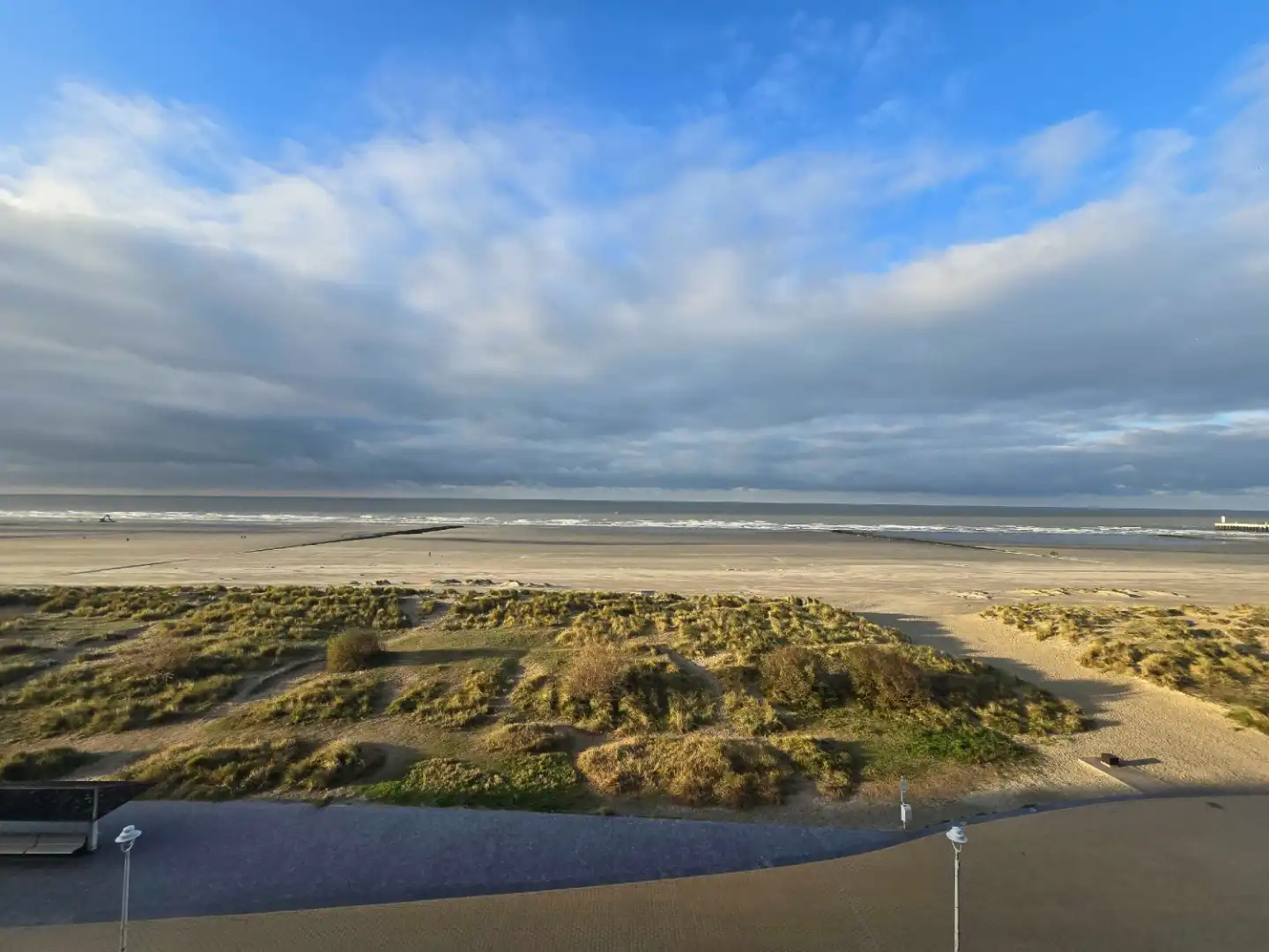 Prachtig gerenoveerd 3  slaapkamer appartement met frontaal zeezicht te Nieuwpoort-Bad foto 13