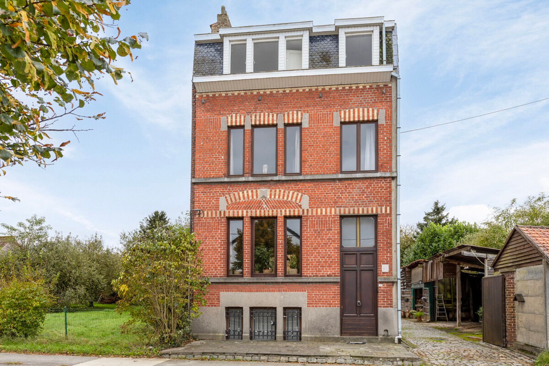 Te moderniseren herenhuis met ateliers foto 2