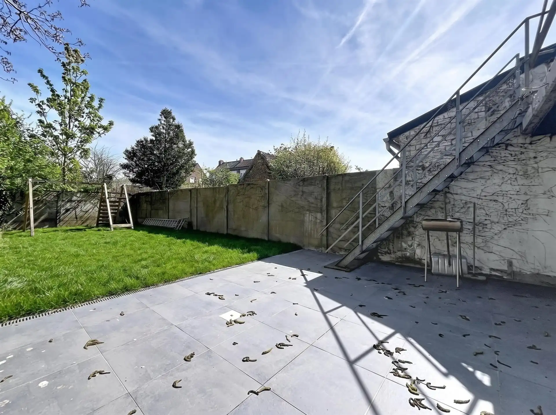 Ruime woning met 4 slaapkamers en garage gelegen in gunstige omgeving te Zwijndrecht! foto 6